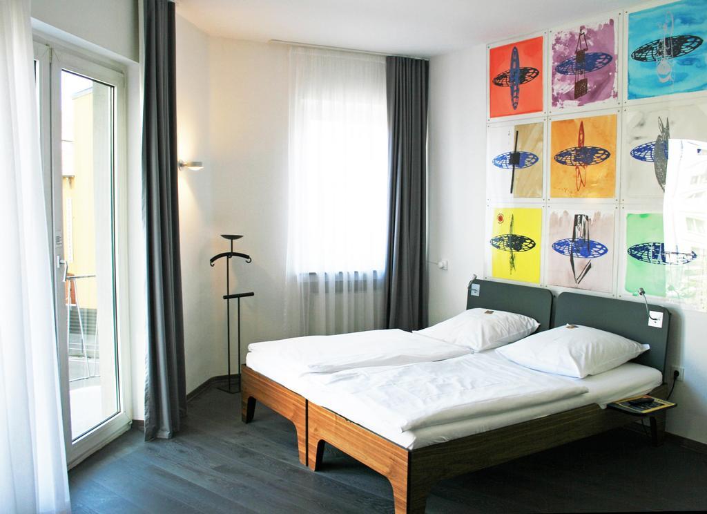 Hotel Chelsea by null
