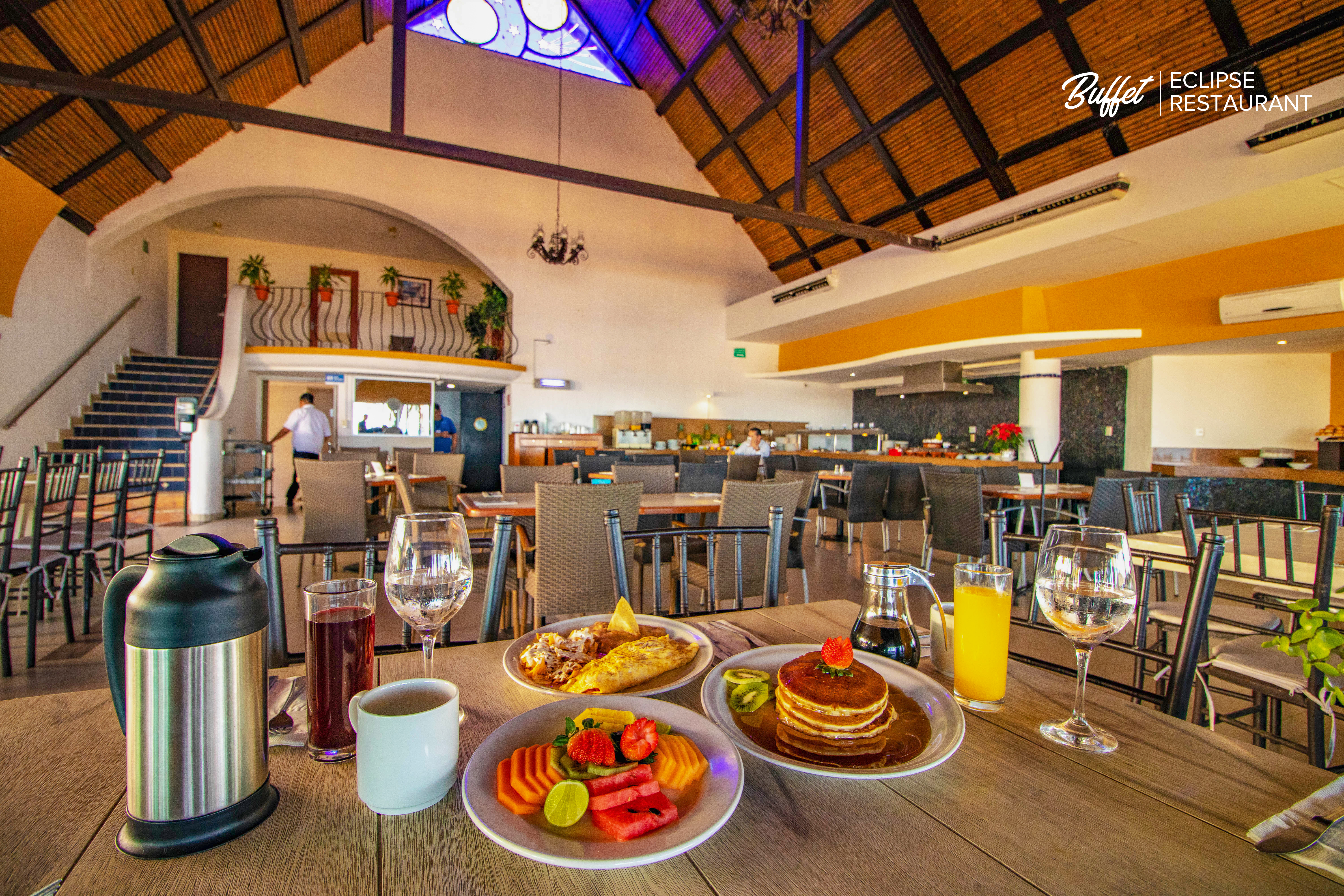 Luna Palace Hotel & Suites