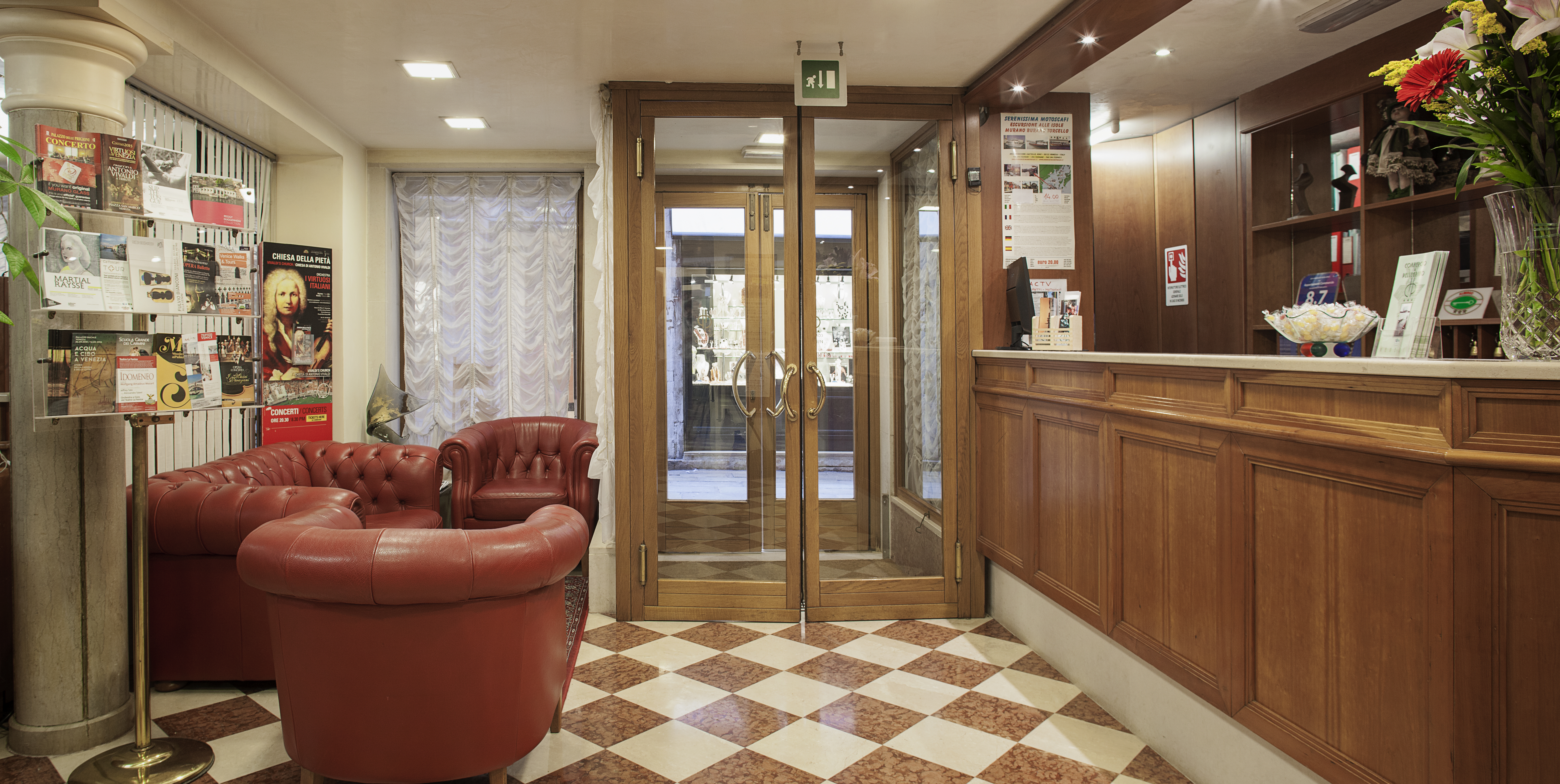 Commercio e Pellegrino - photo