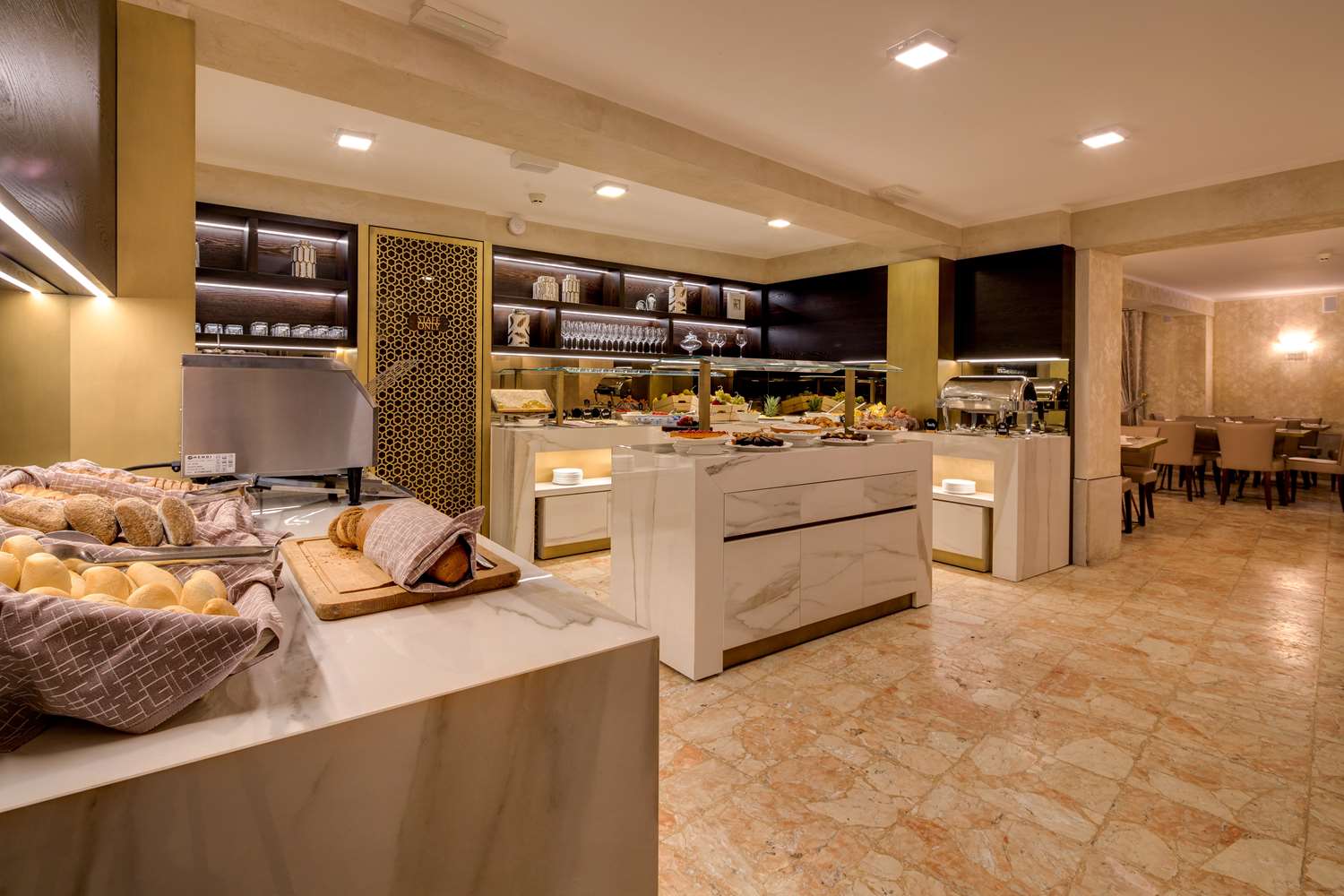 CHC Continental, BW Premier Collection - nuotrauka