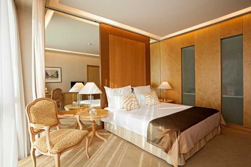 Meliá Athens by null