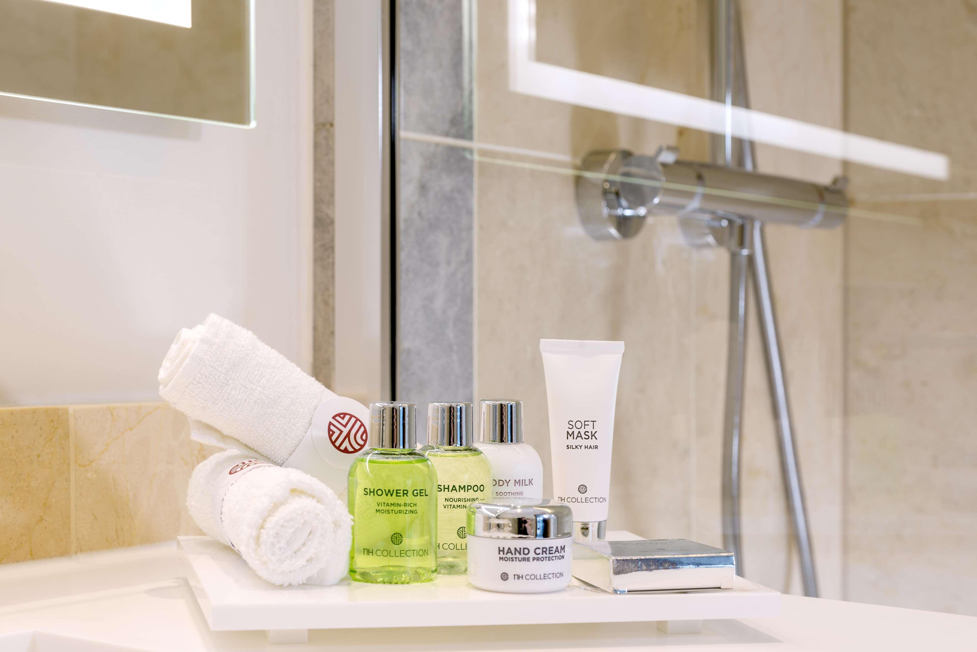 Hotel NH Collection Madrid Eurobuilding by null