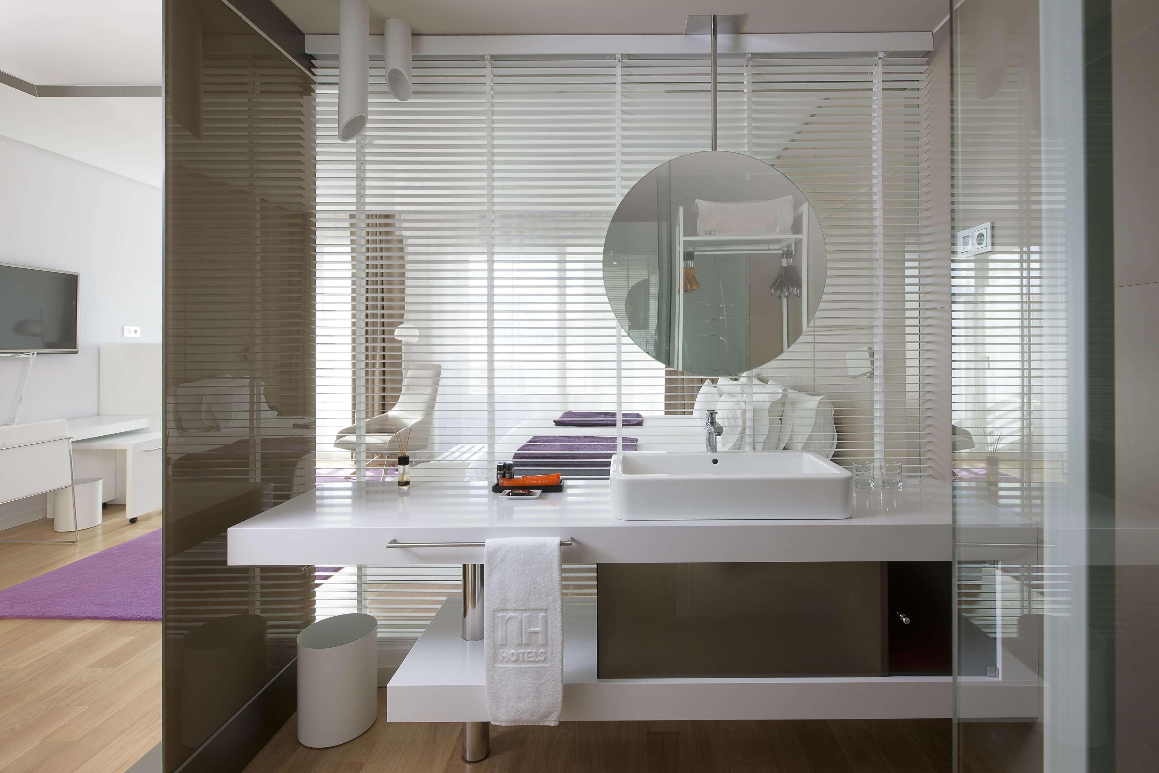 Hotel NH Collection Madrid Eurobuilding by null