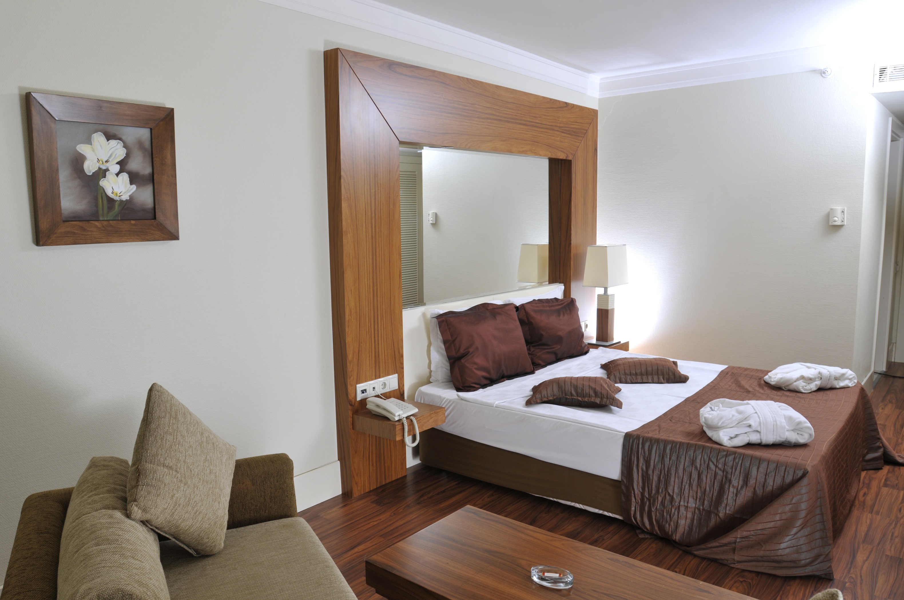 Meder Resort Hotel