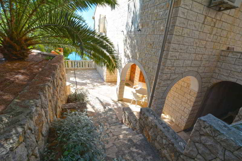 Villa Ratac - фото