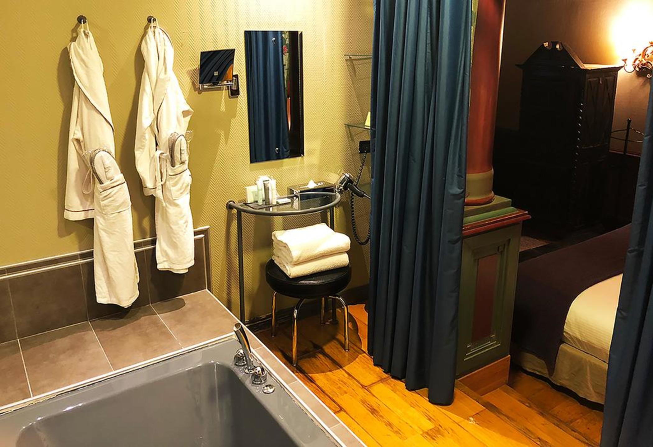 Cour des Loges Lyon, A Radisson Collection Hotel by null