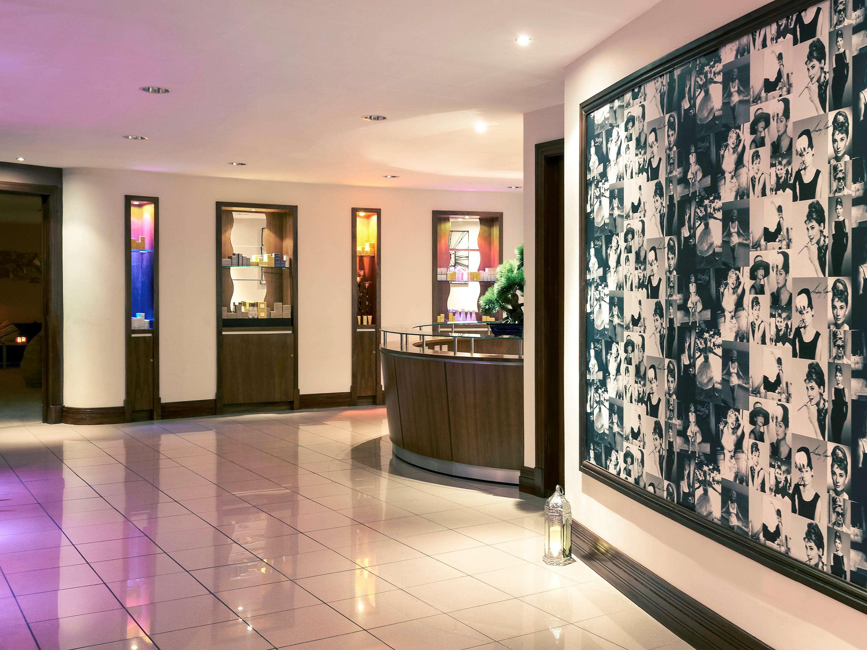 Mercure Cardiff Holland House Hotel & Spa by null