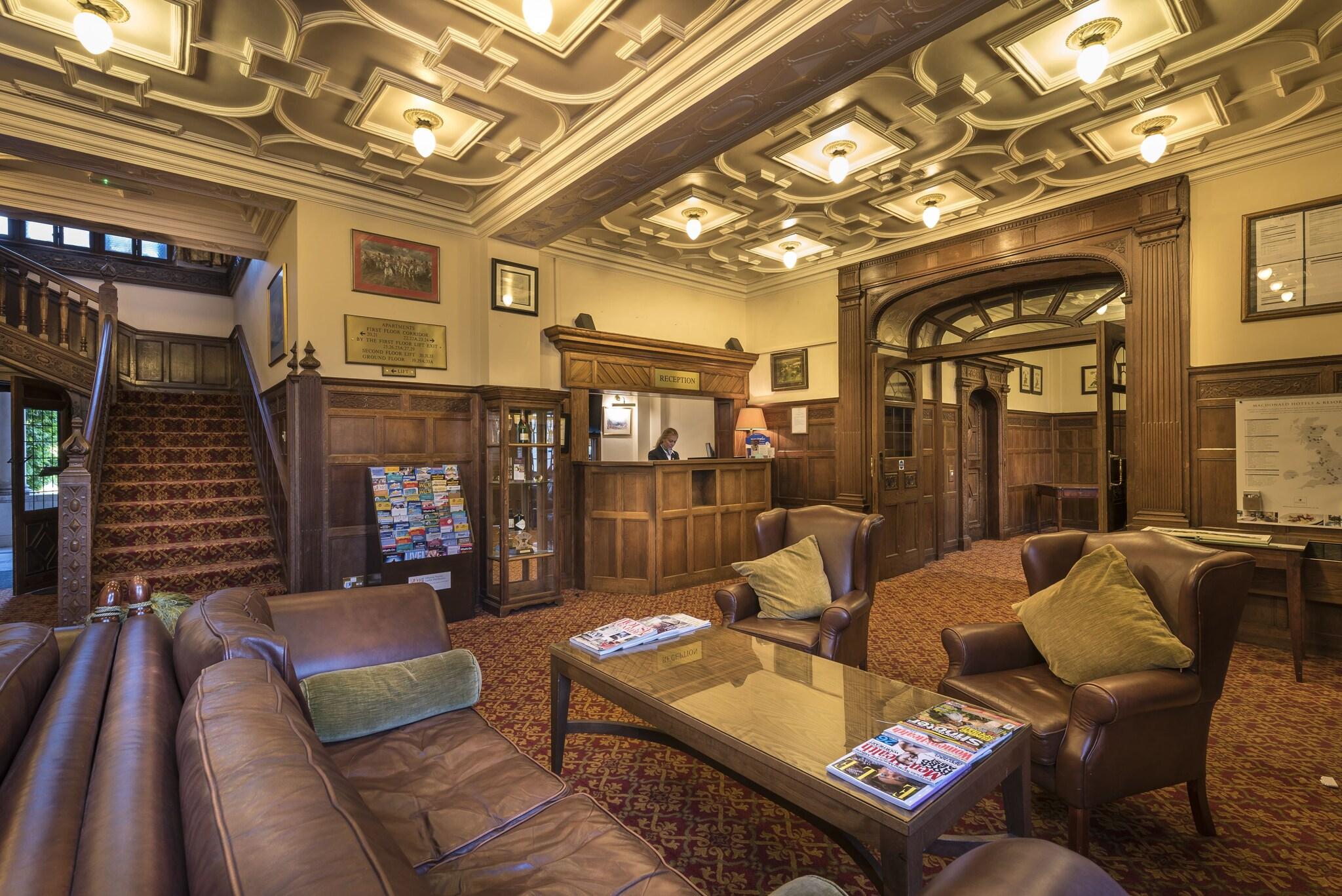 Macdonald Elmers Court Hotel