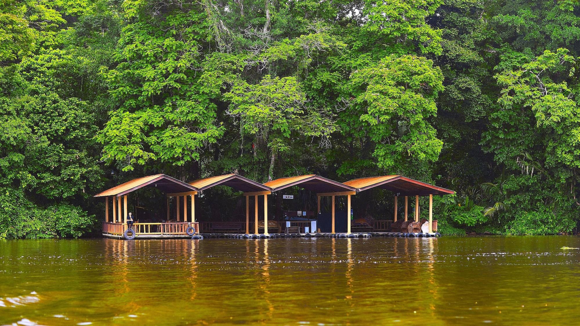 Evergreen Lodge by null