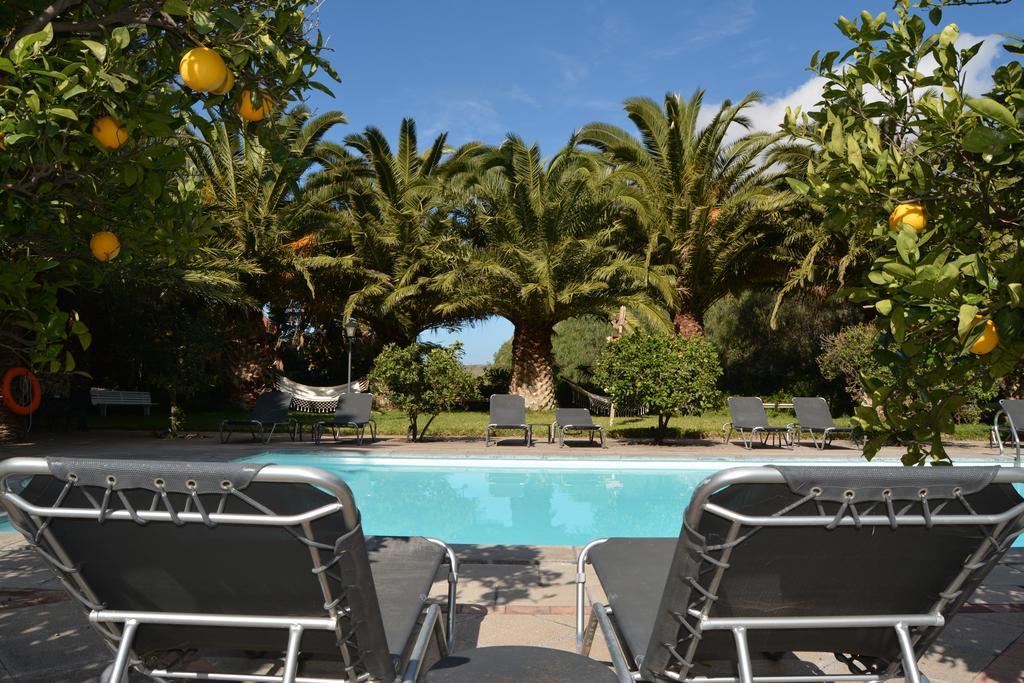 Hotel Rural Las Longueras by null