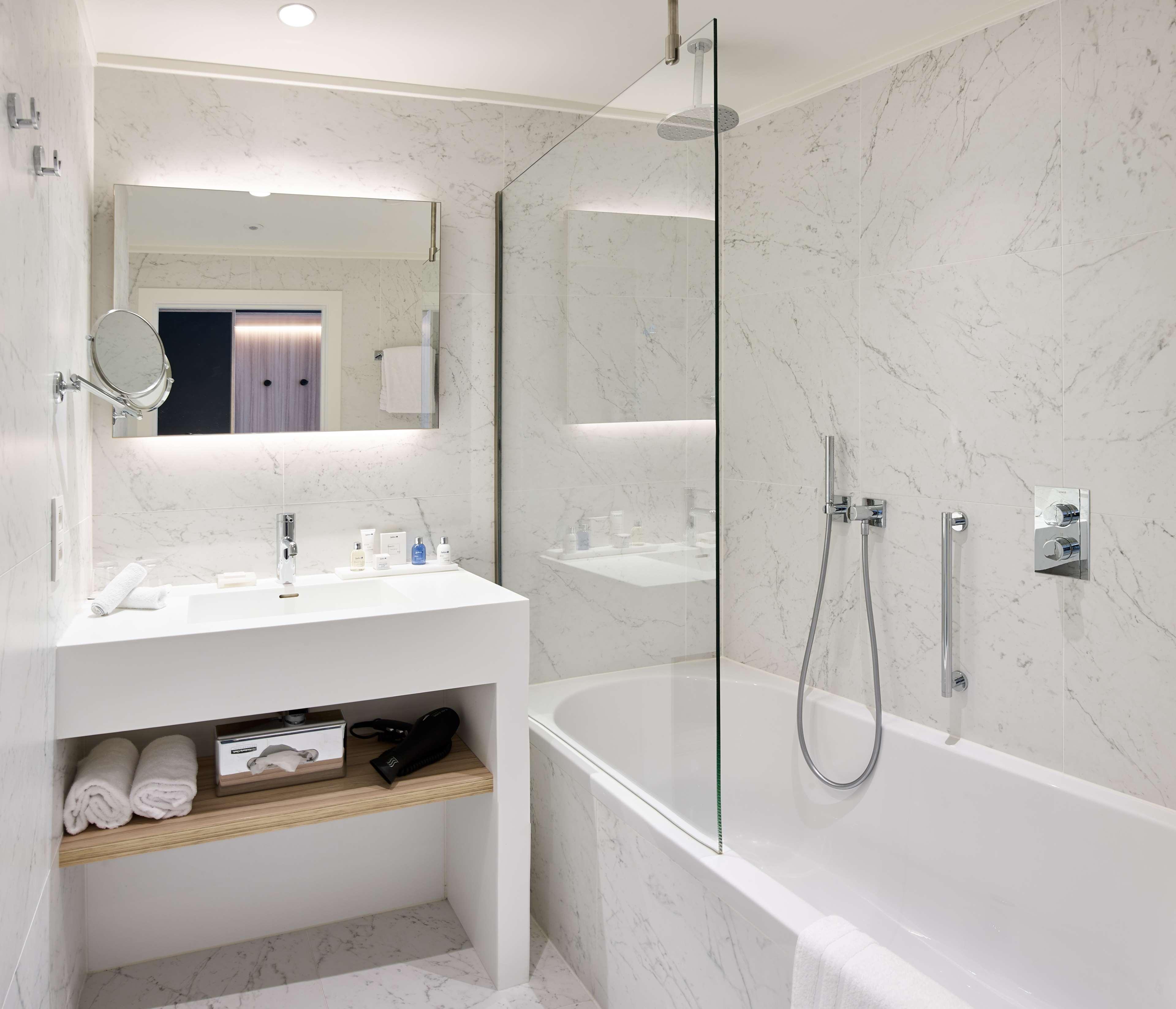Radisson Blu Balmoral Hotel