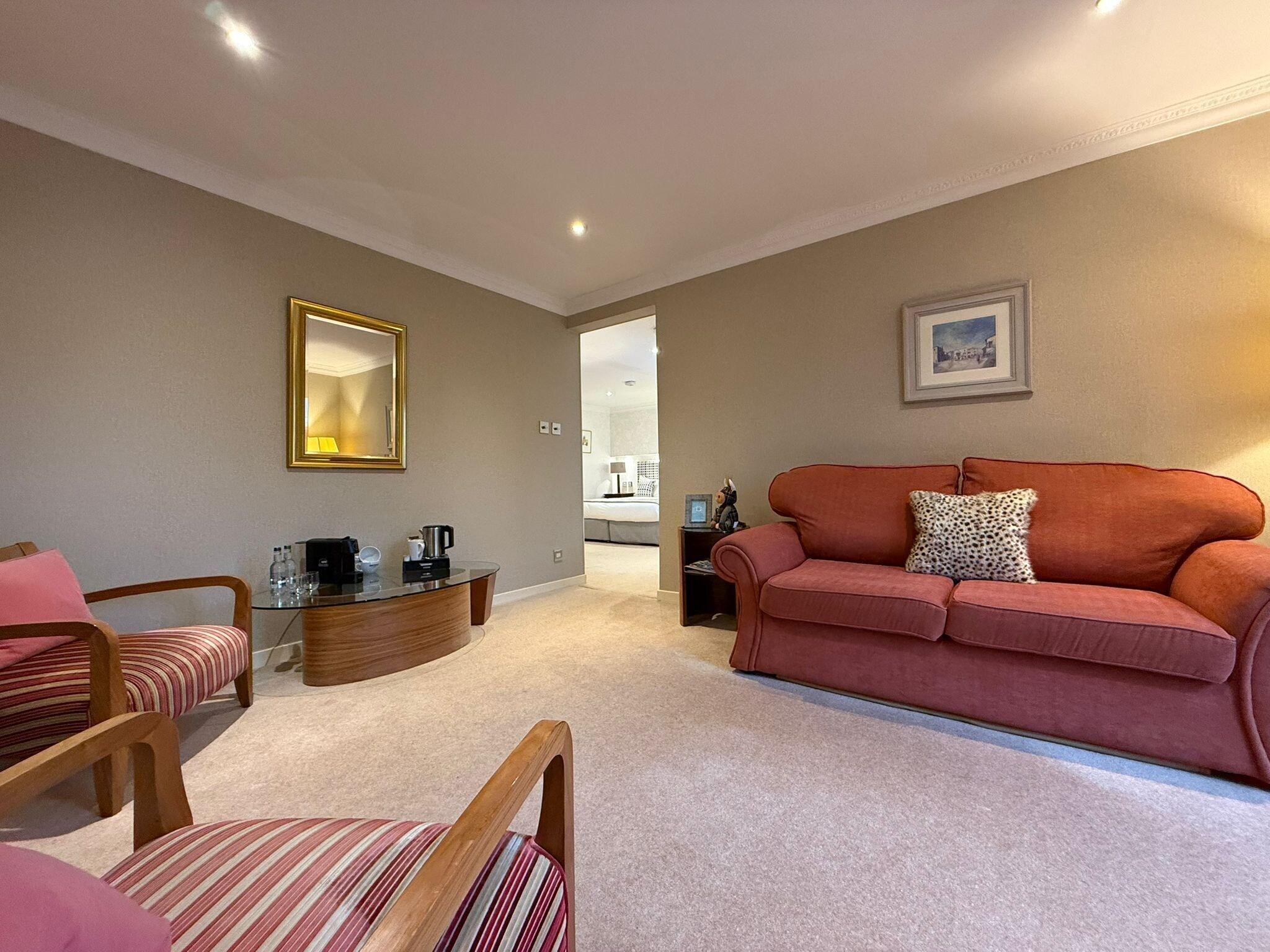 Airds Hotel and Restaurant by null