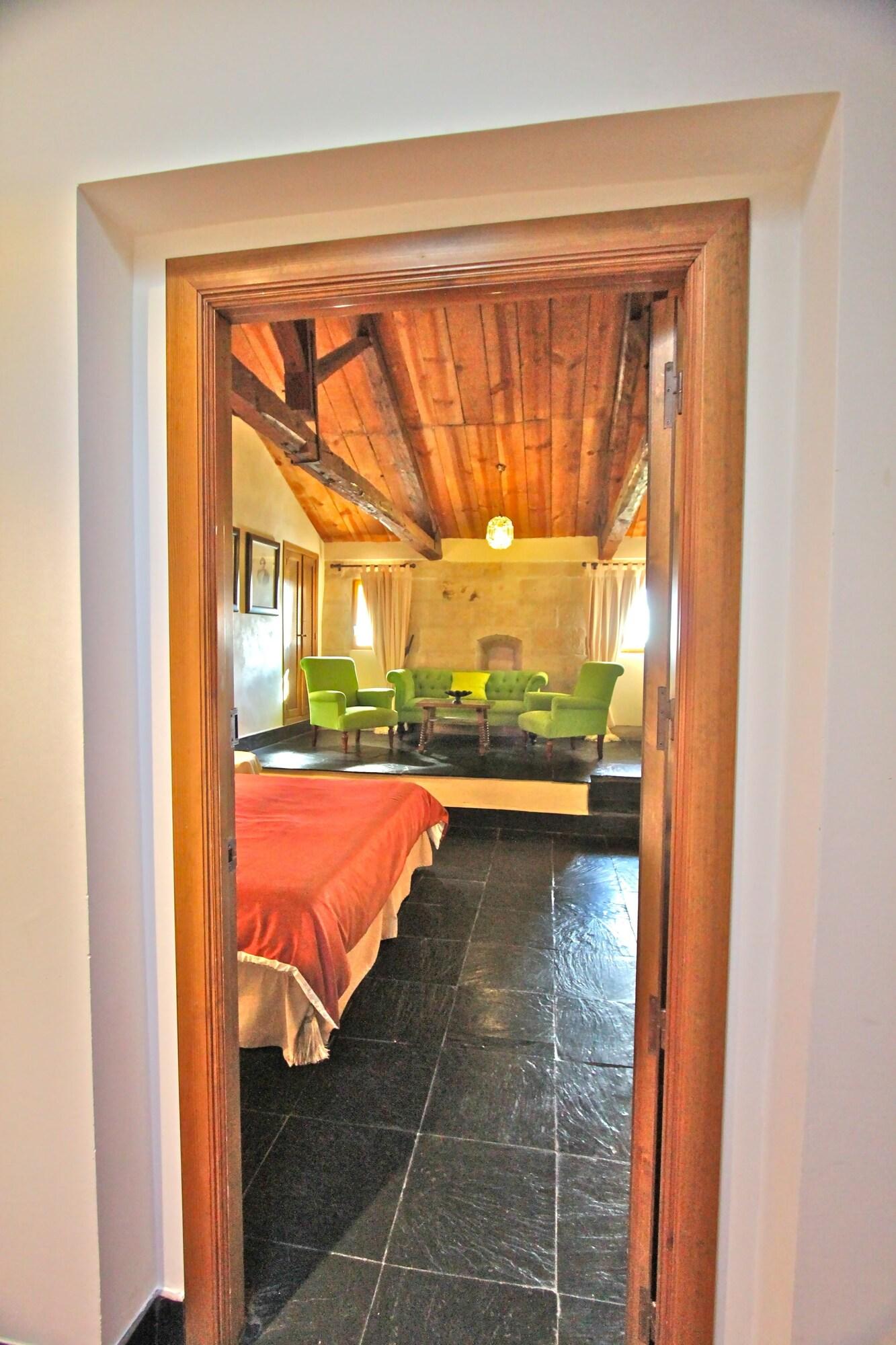 Castillo del Buen Amor by null