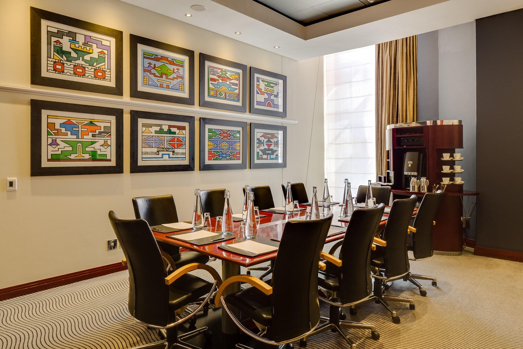 African Pride Melrose Arch, Autograph Collection® by null