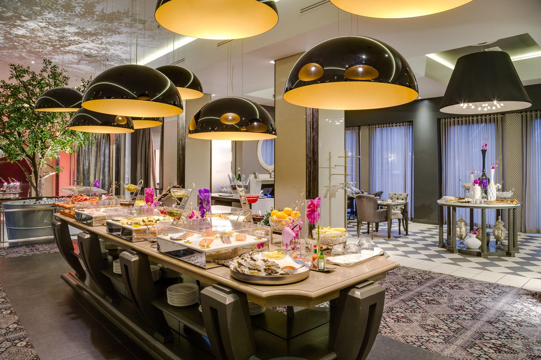 African Pride Melrose Arch, Autograph Collection® by null