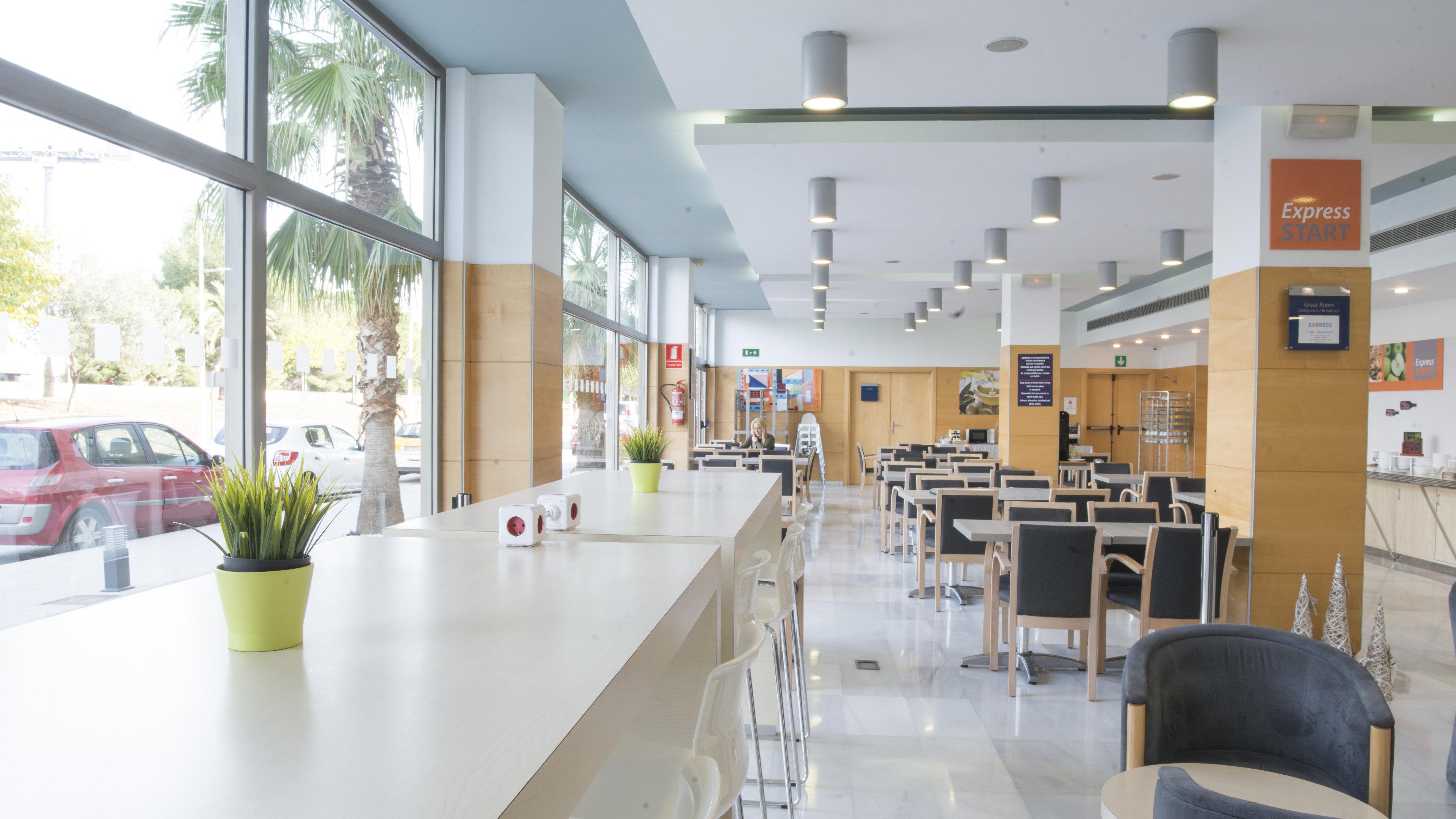 Holiday Inn Express Valencia Bonaire - Poză