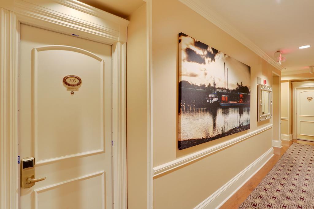 The Pelham Hotel by null