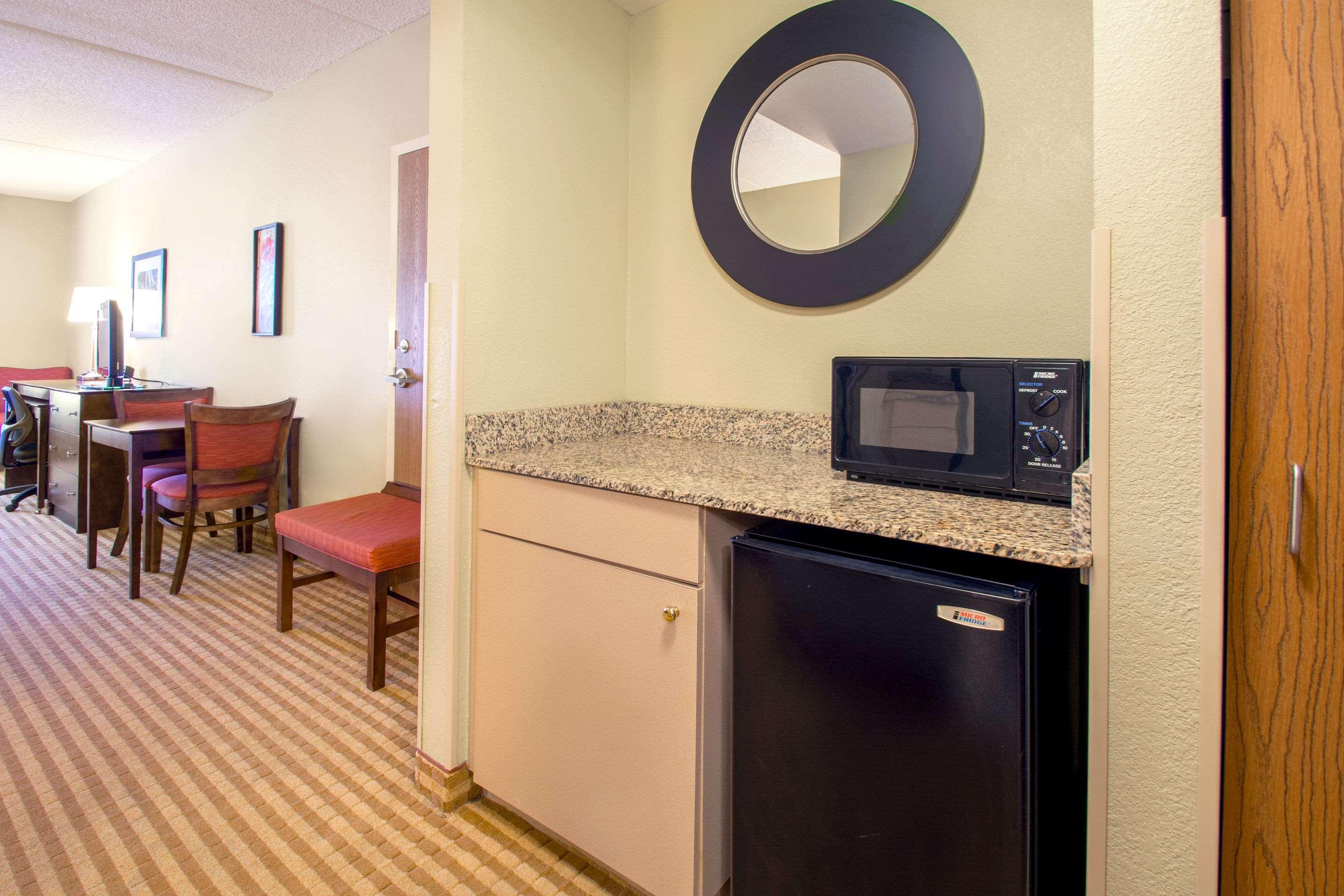 Comfort Suites Near Universal Orlando Resort by null