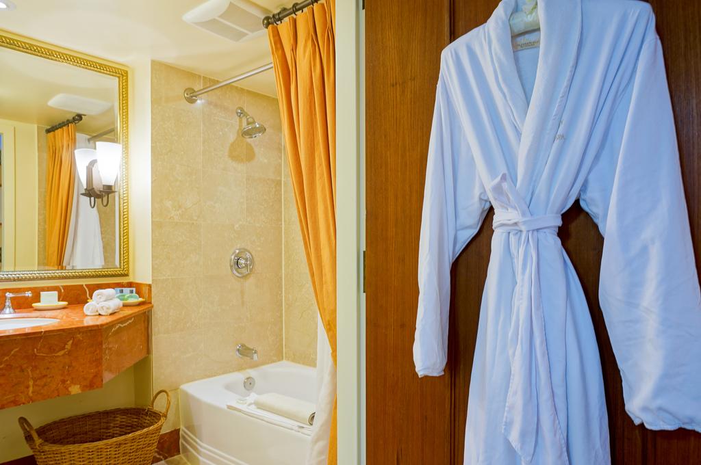 Monterey Plaza Hotel & Spa by null