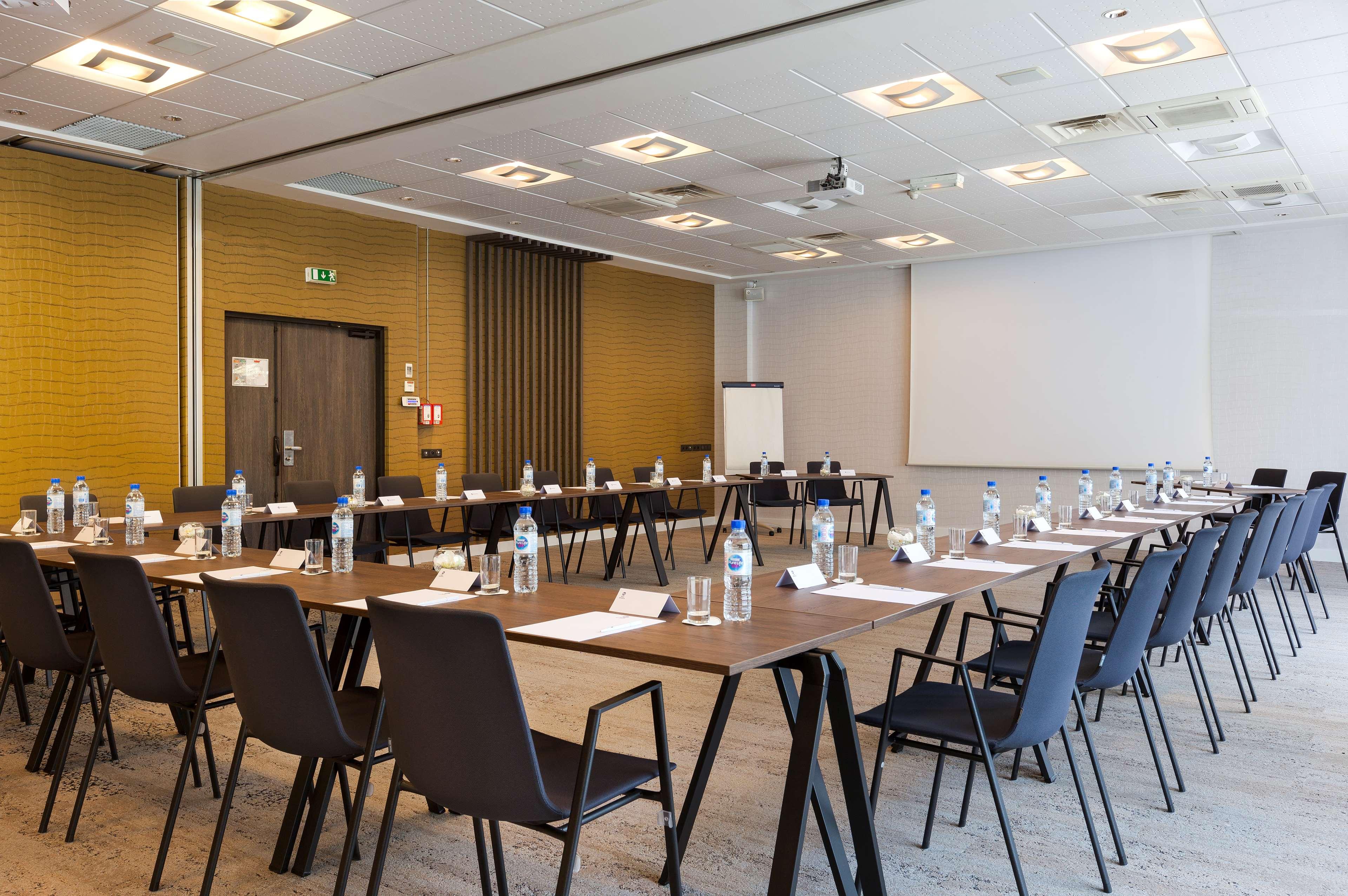 Hotel Inn Design CDG Airport - photo