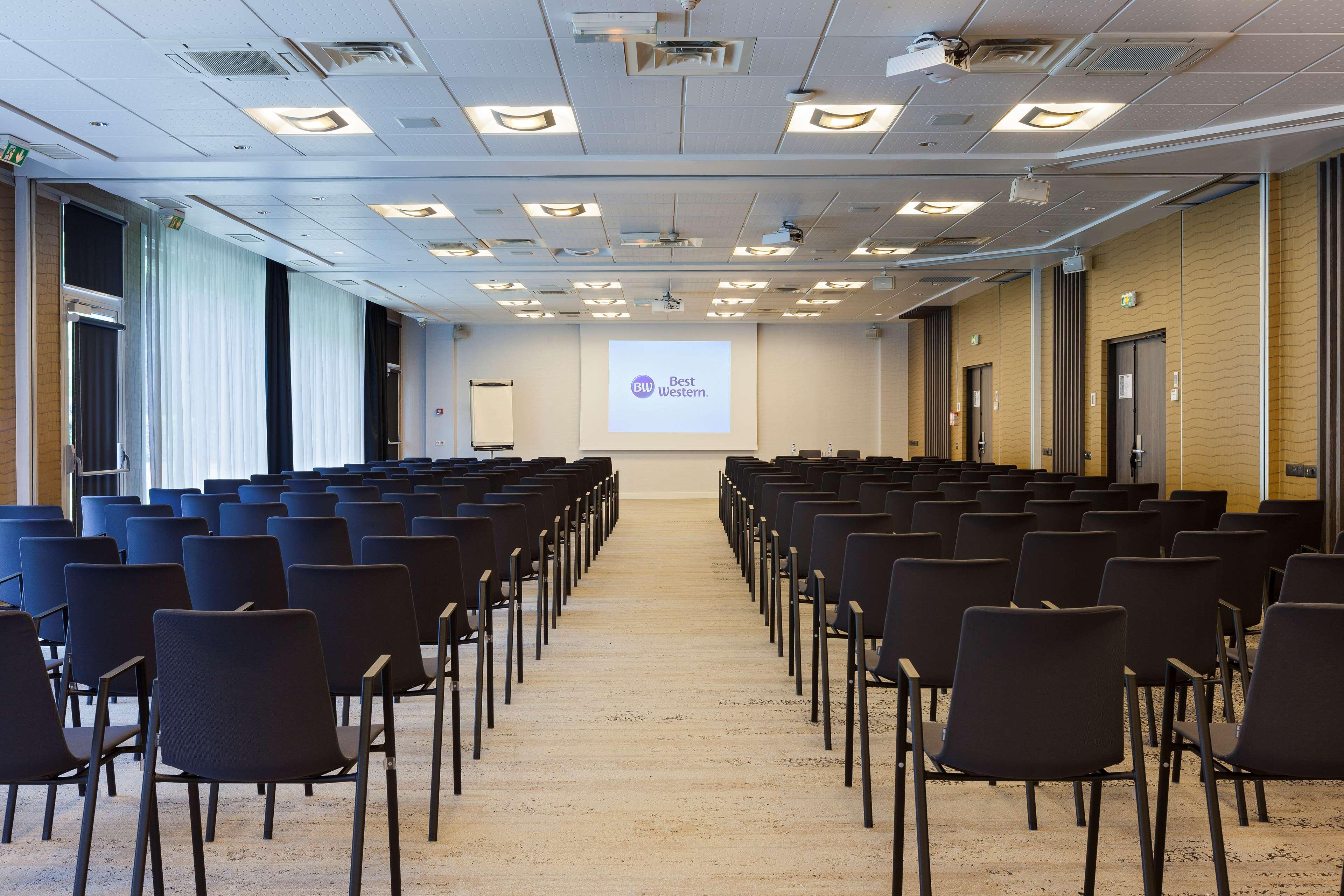 Hotel Inn Design CDG Airport - photo