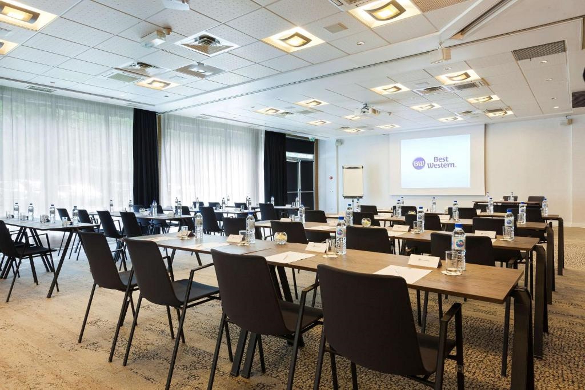 Hotel Inn Design CDG Airport - photo