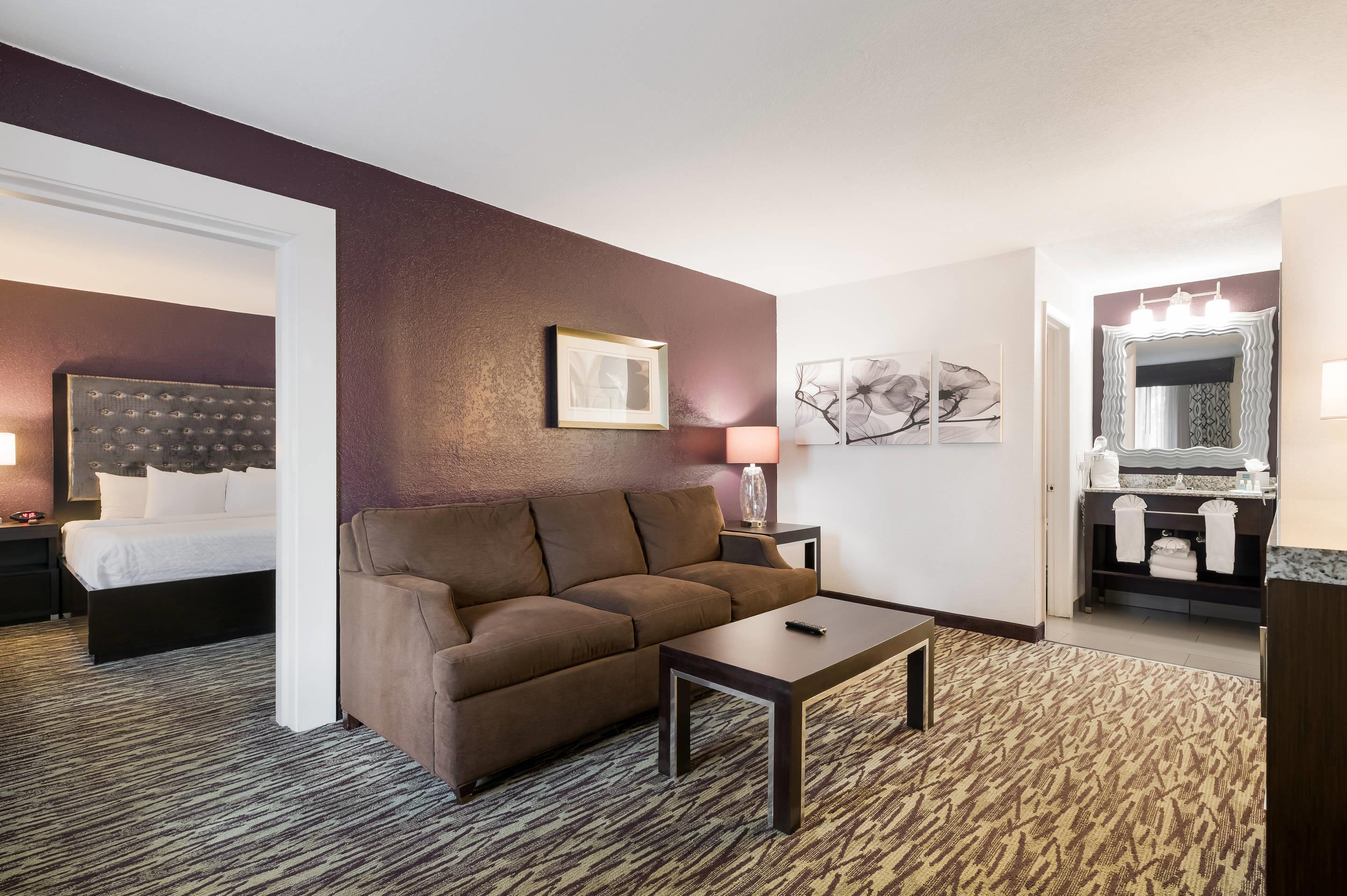 Clarion Inn & Suites Across from Universal Orlando