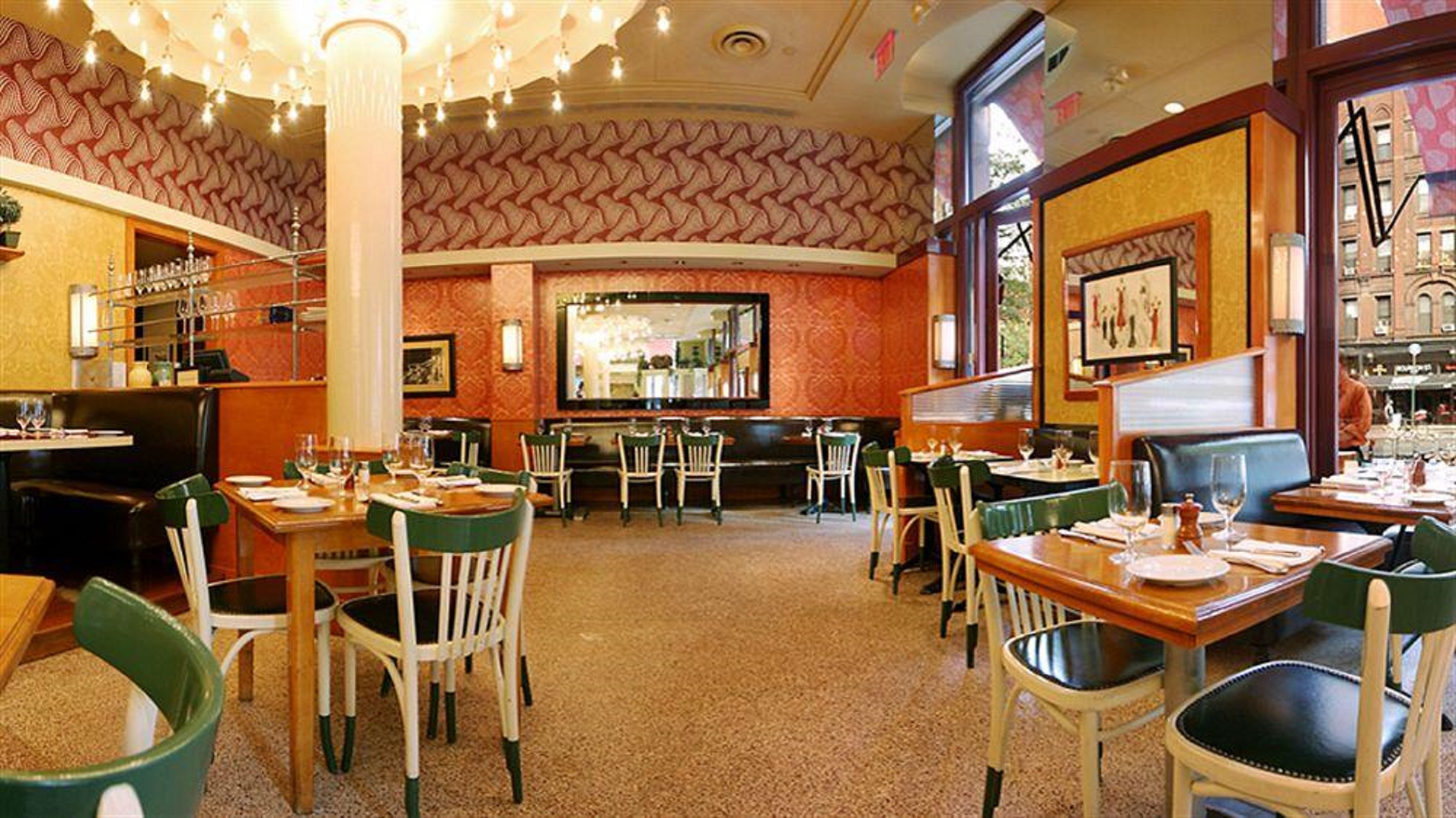 The Lucerne Hotel by null