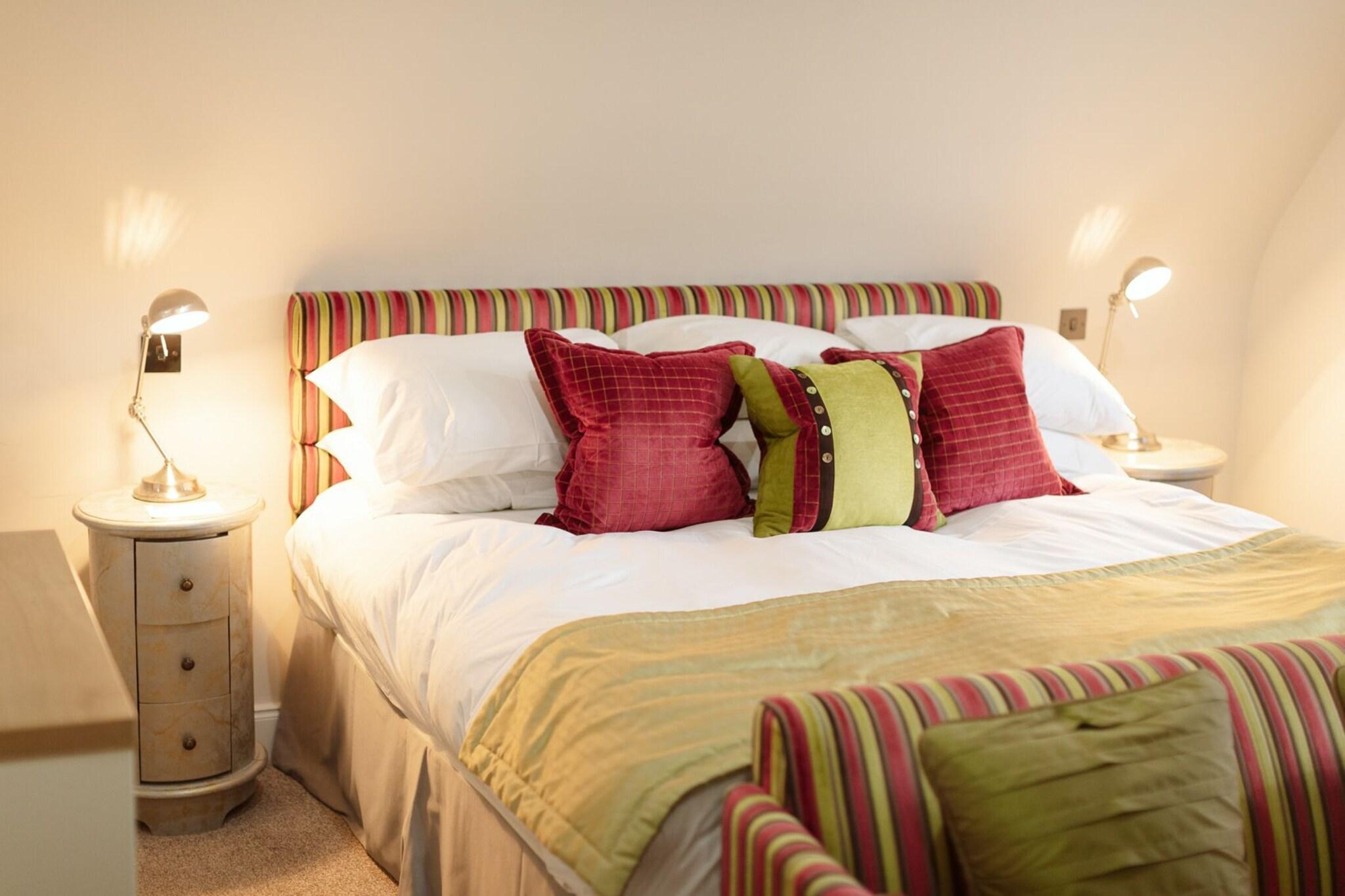 The Lovat Hotel & Restaurant by null