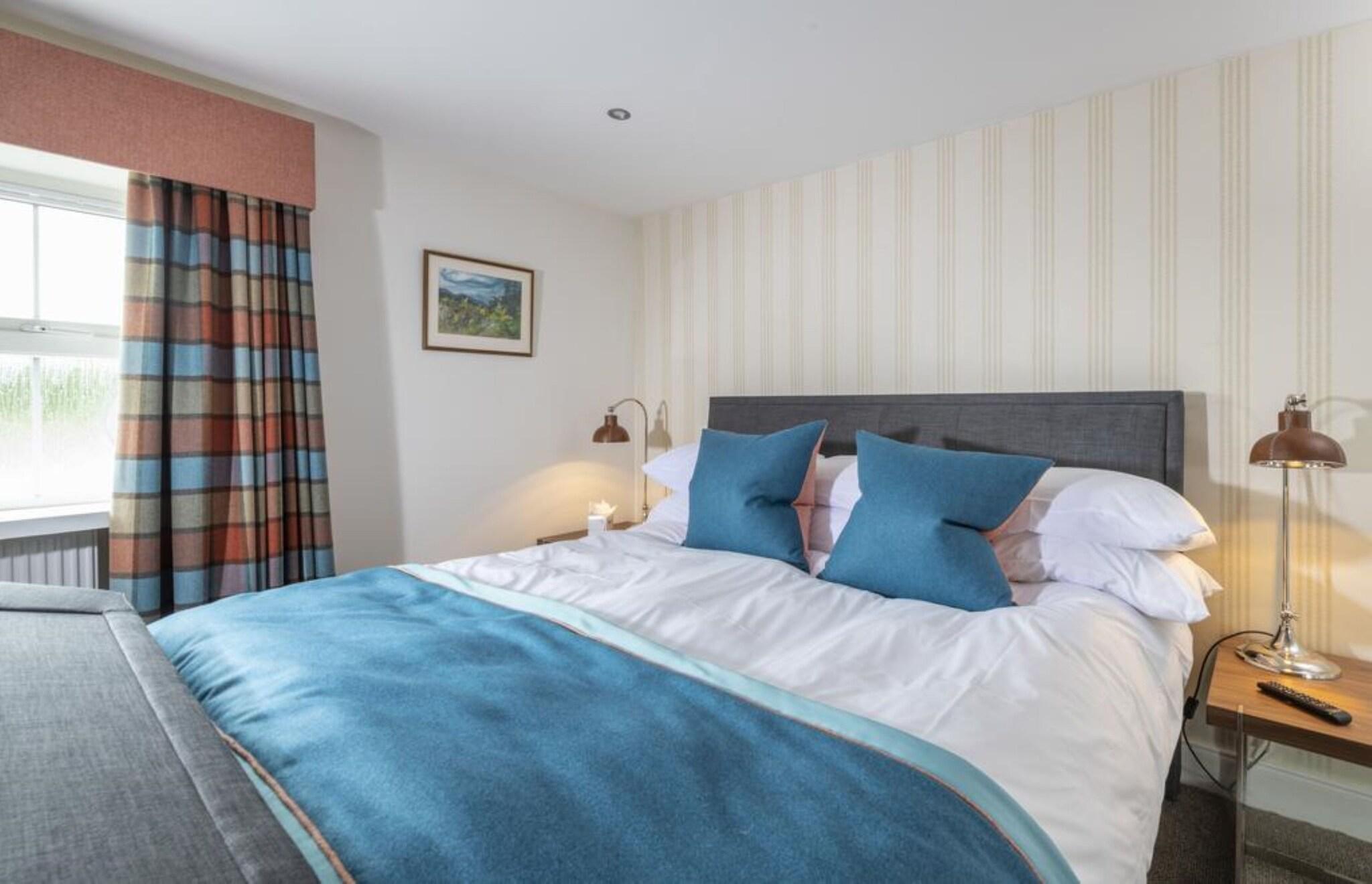 The Lovat Hotel & Restaurant by null