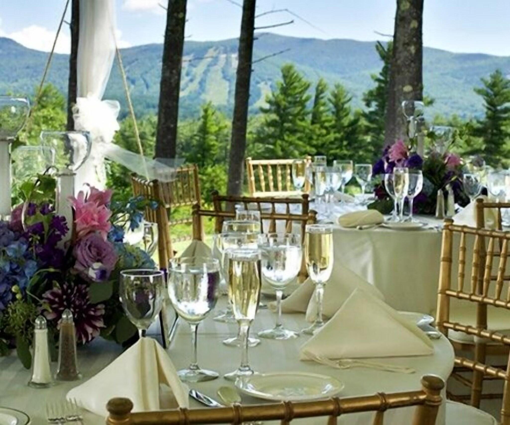 White Mountain Hotel and Resort