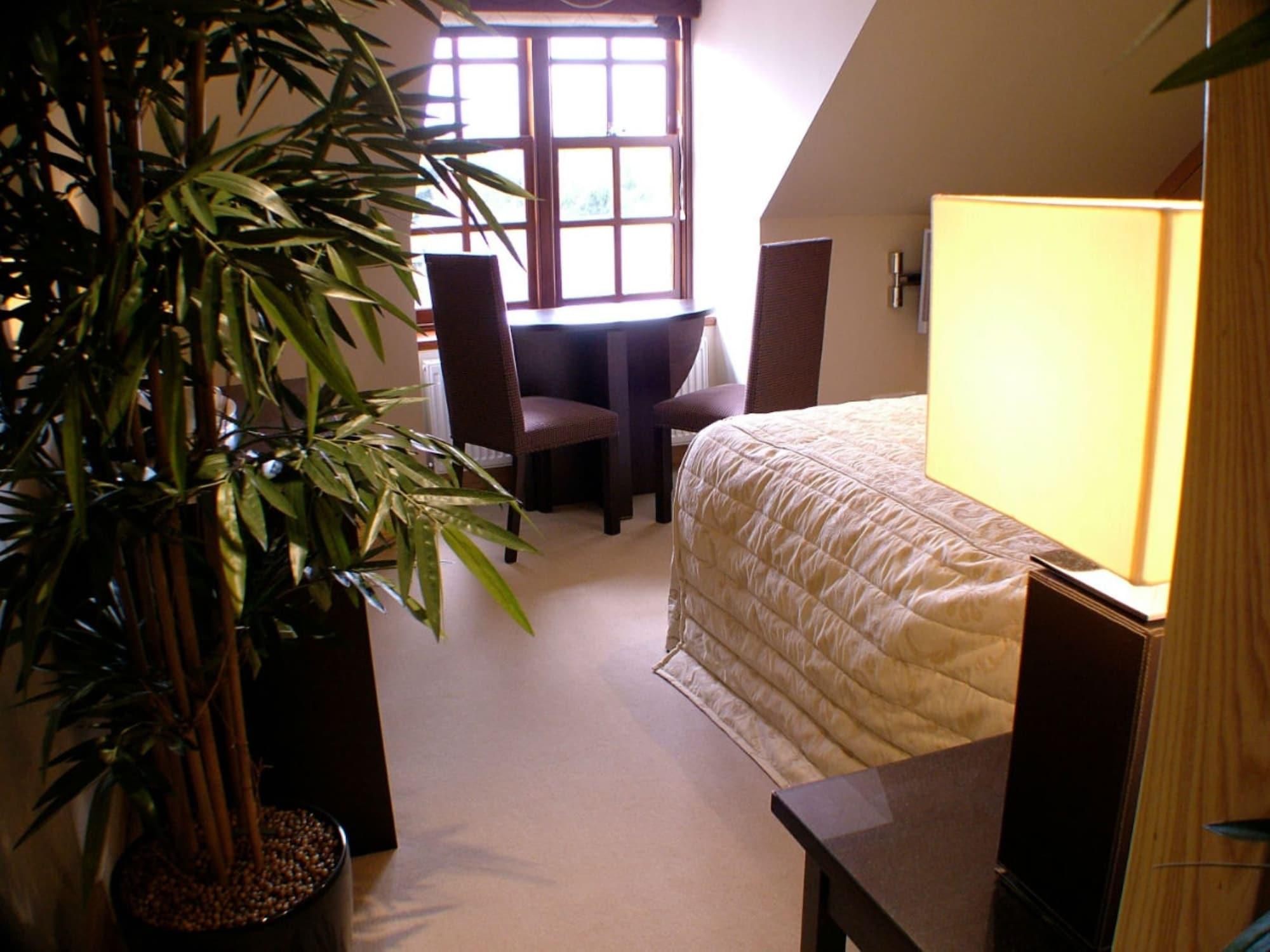 Albert Hotel by null