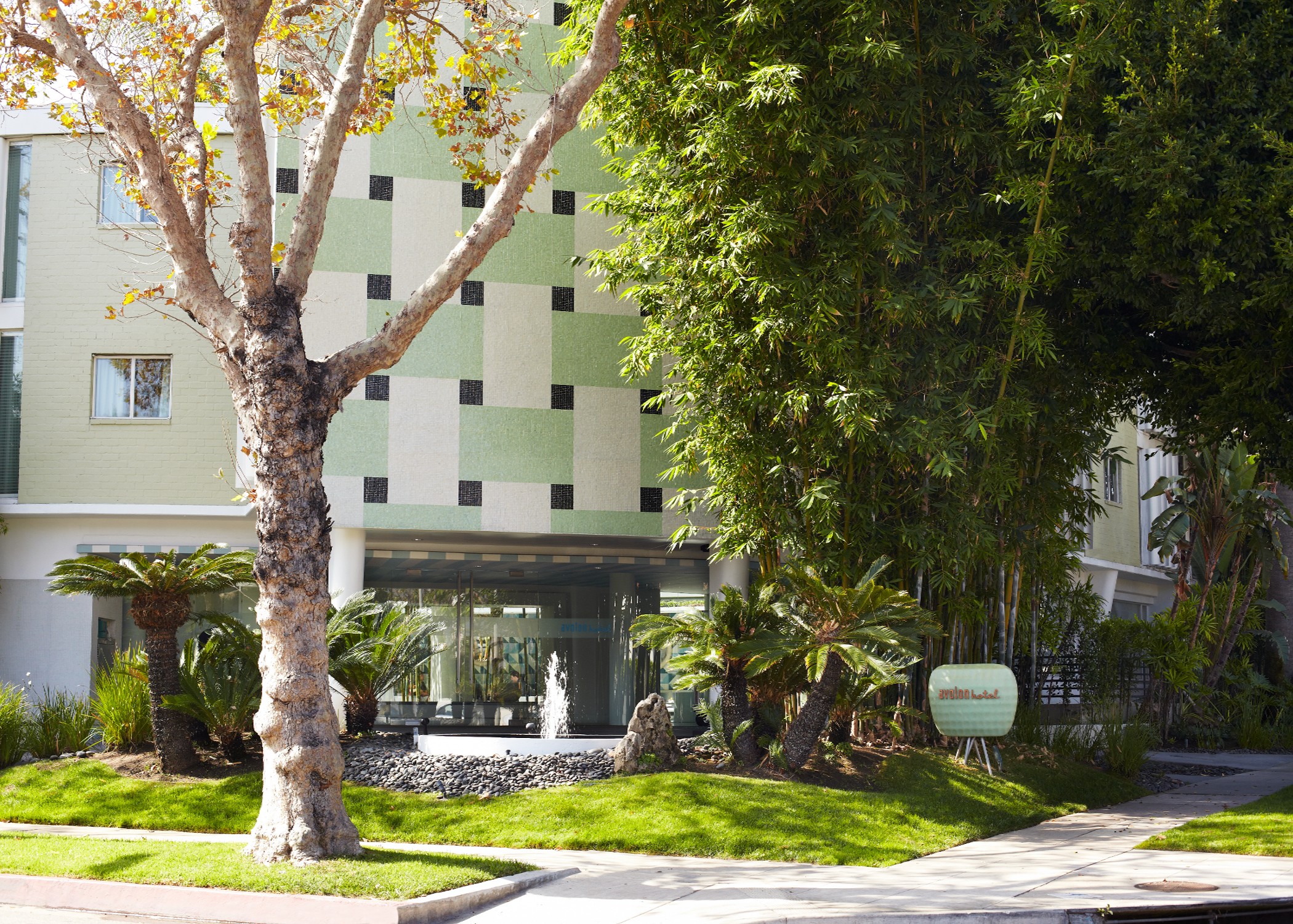 Avalon Hotel Beverly Hills by null