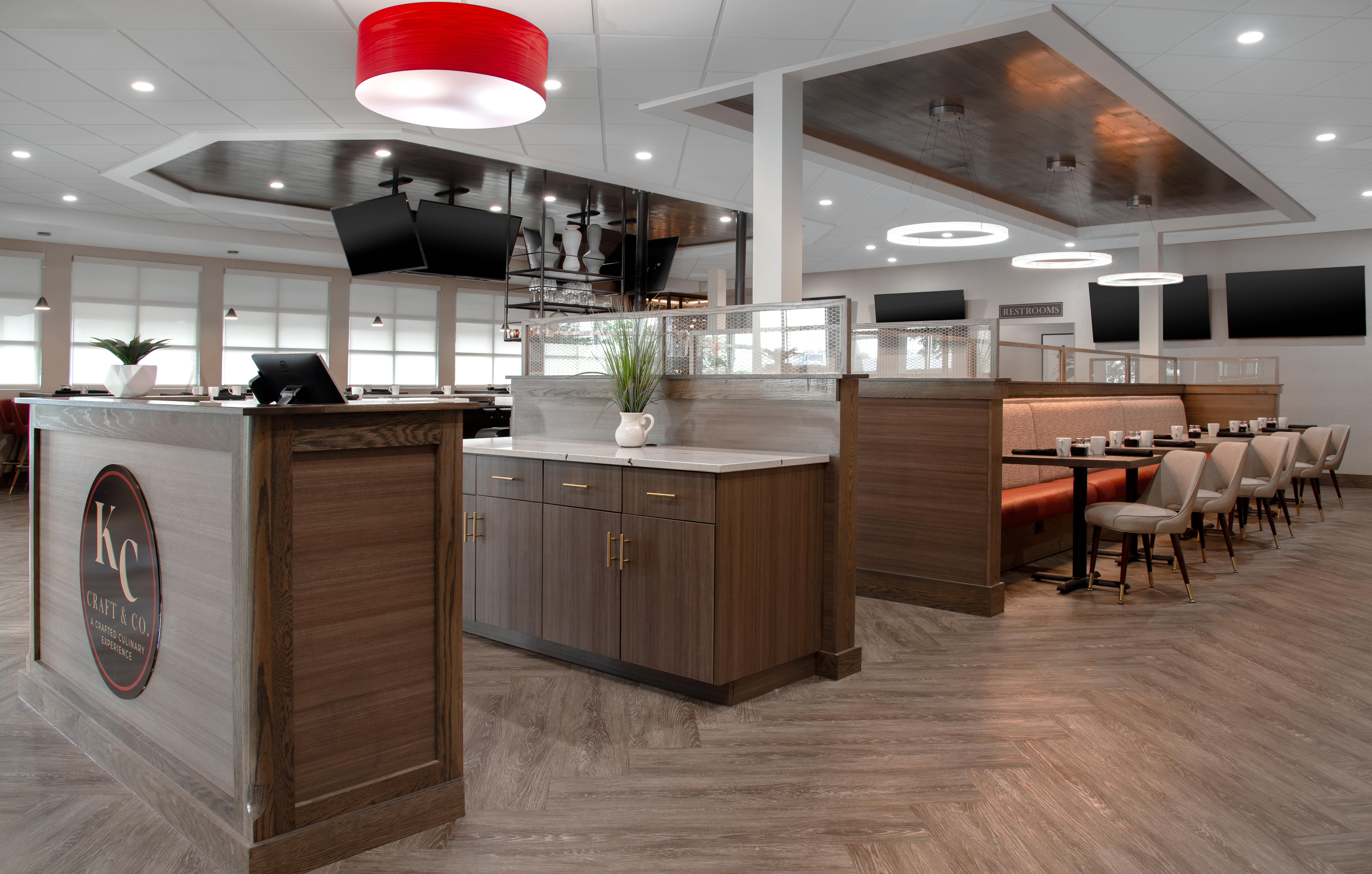Holiday Inn & Suites Overland Park-West