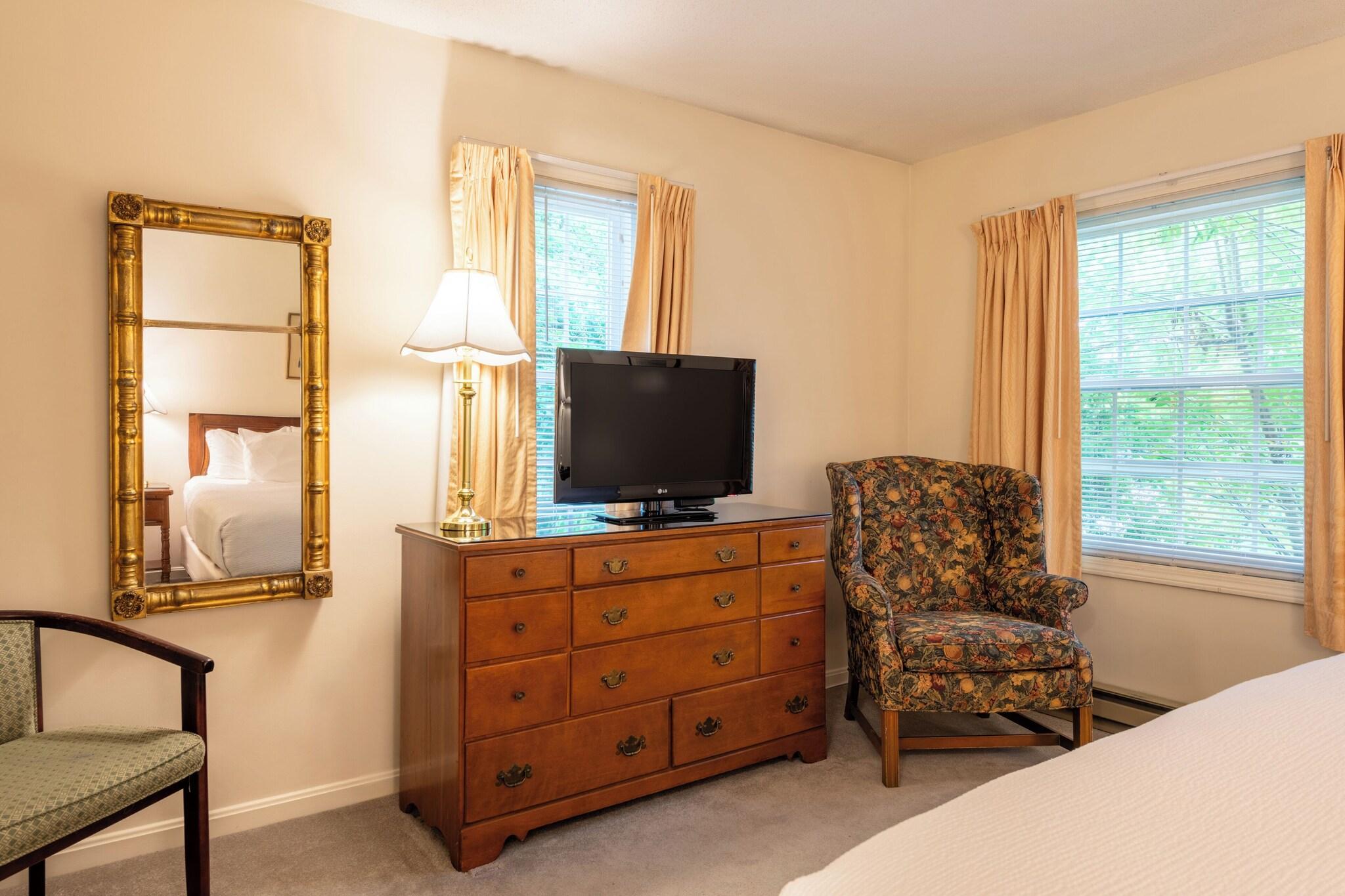 The Harraseeket Inn and Event House by null