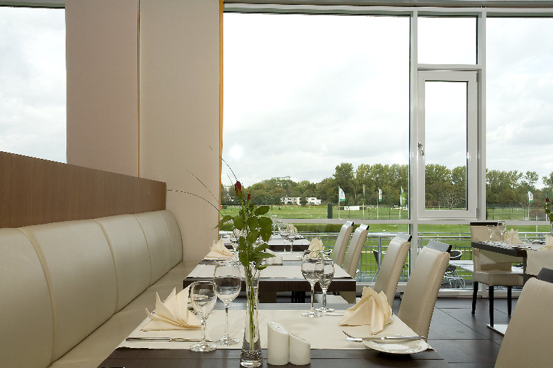 Atlantic Hotel an der Galopprennbahn