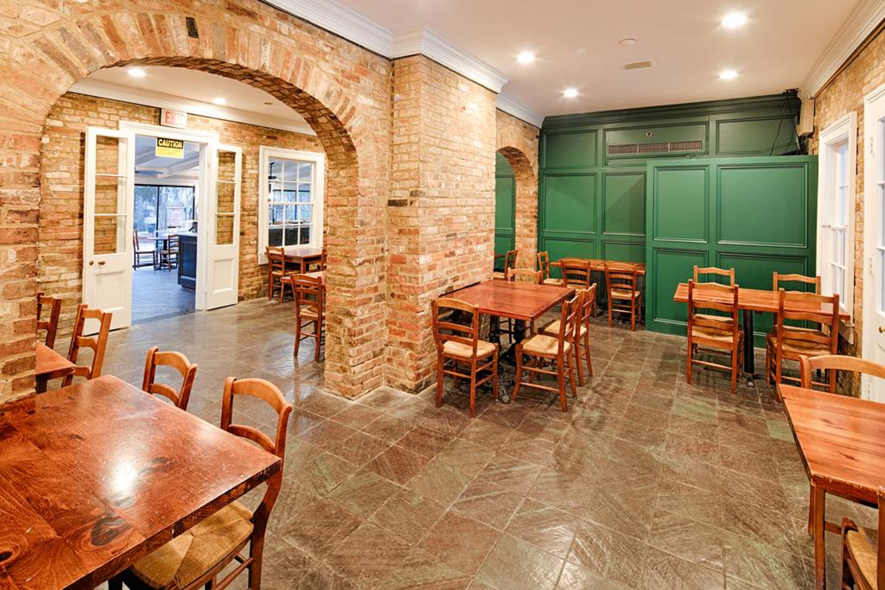 Maison St Charles Hotel and Suites