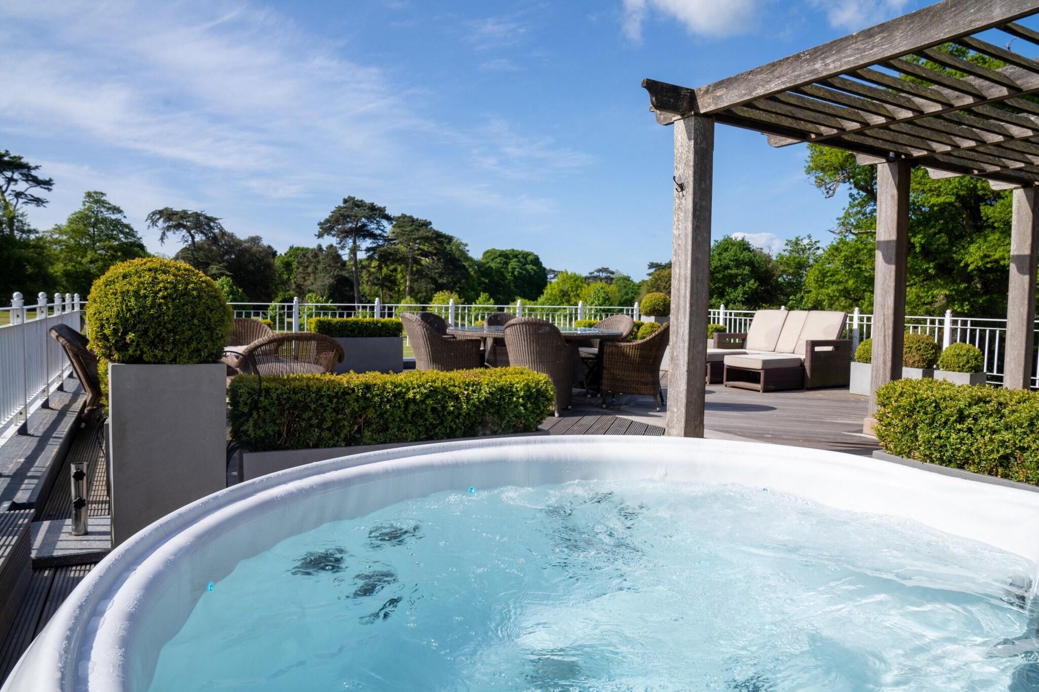 Chewton Glen Hotel & Spa by null