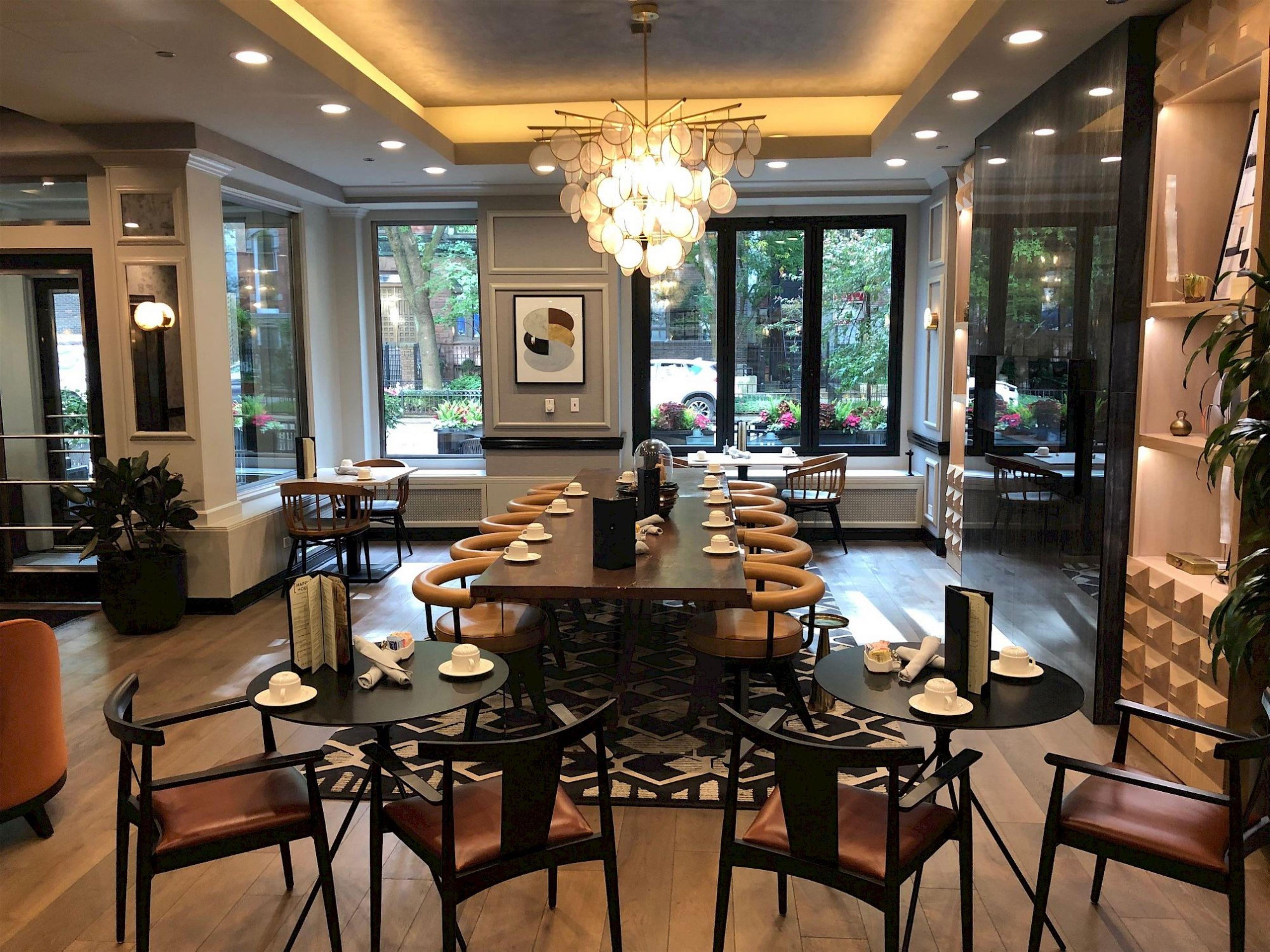 Claridge House Chicago, Tapestry Collection
