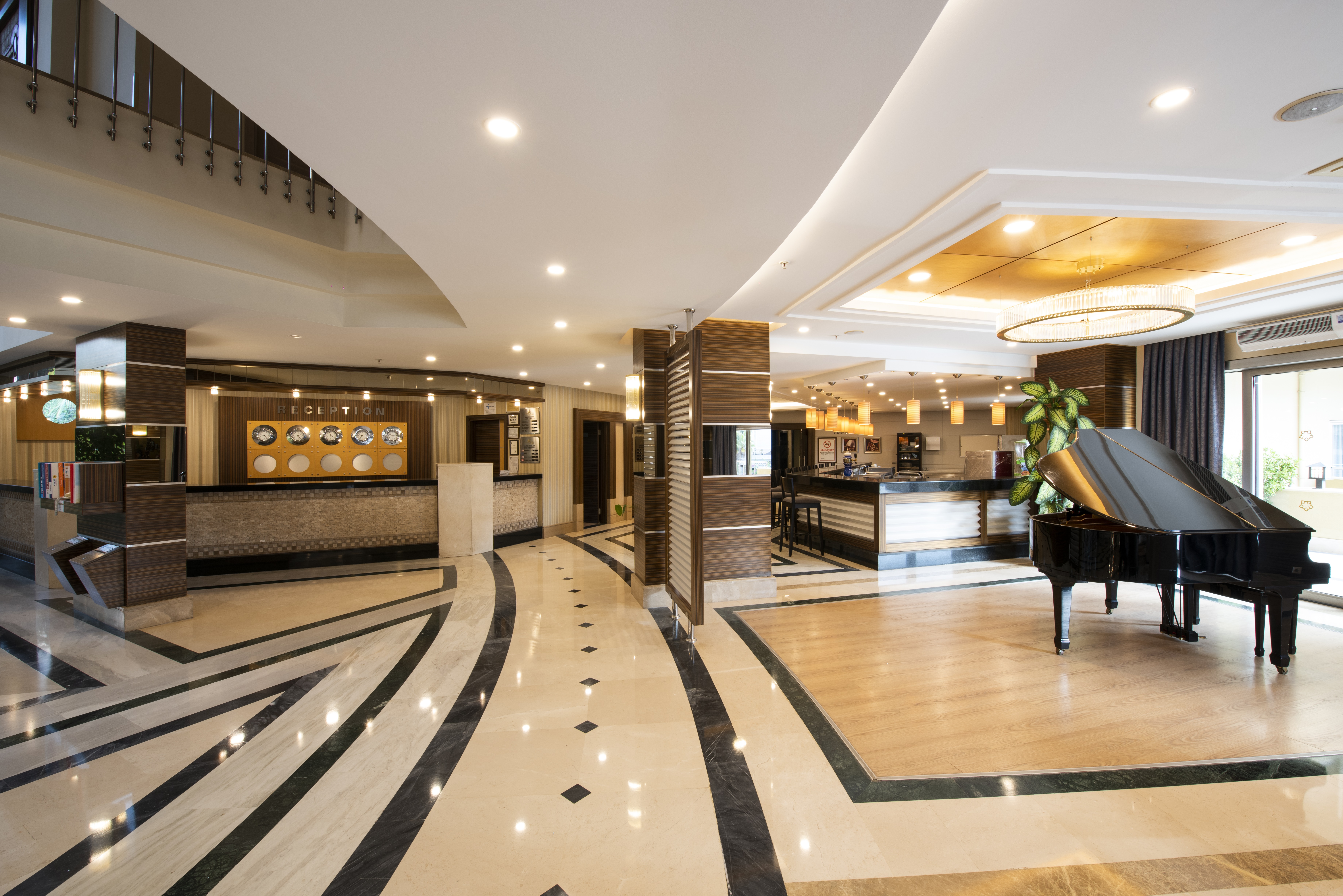 Side Star Park - фото