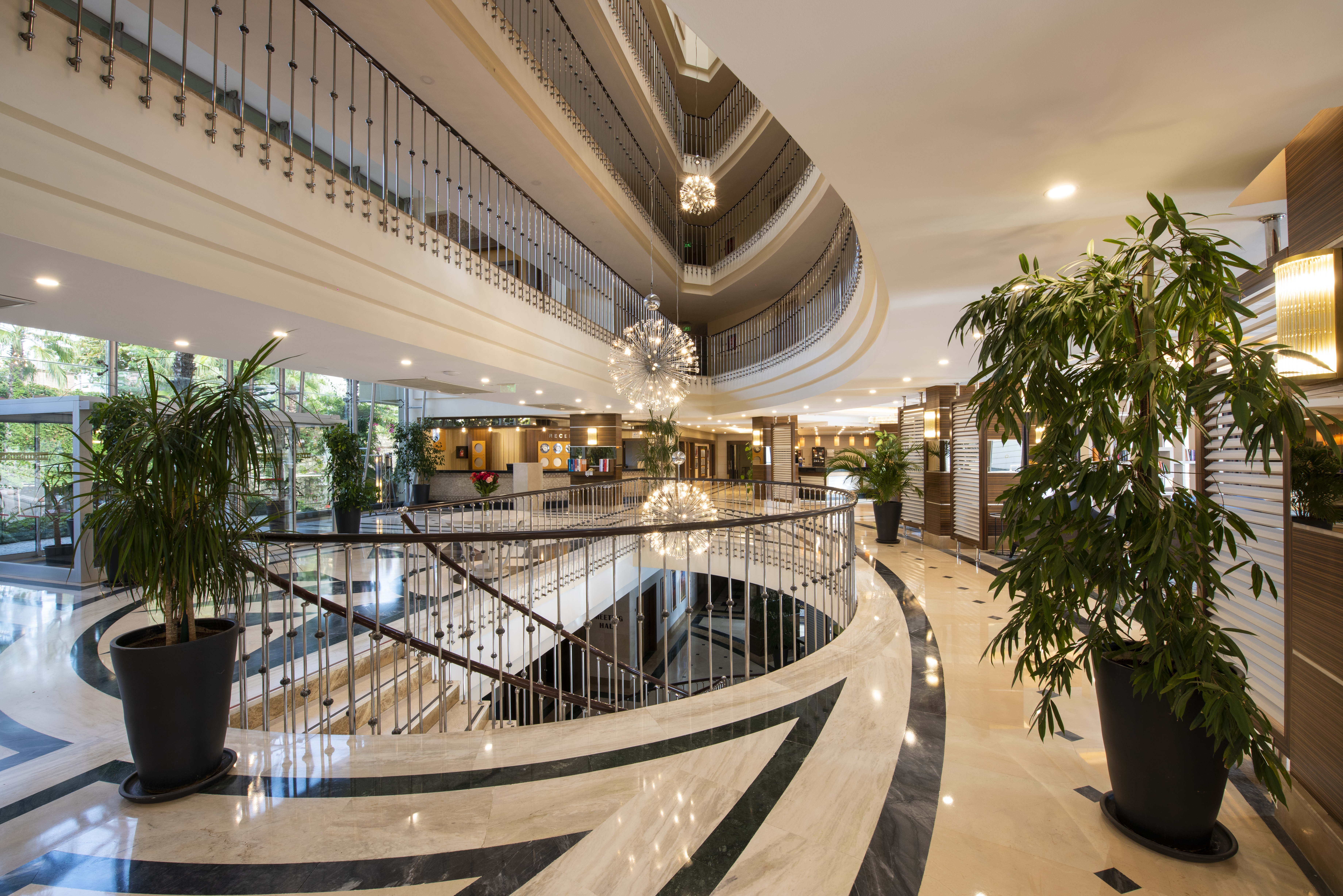 Side Star Park - фото