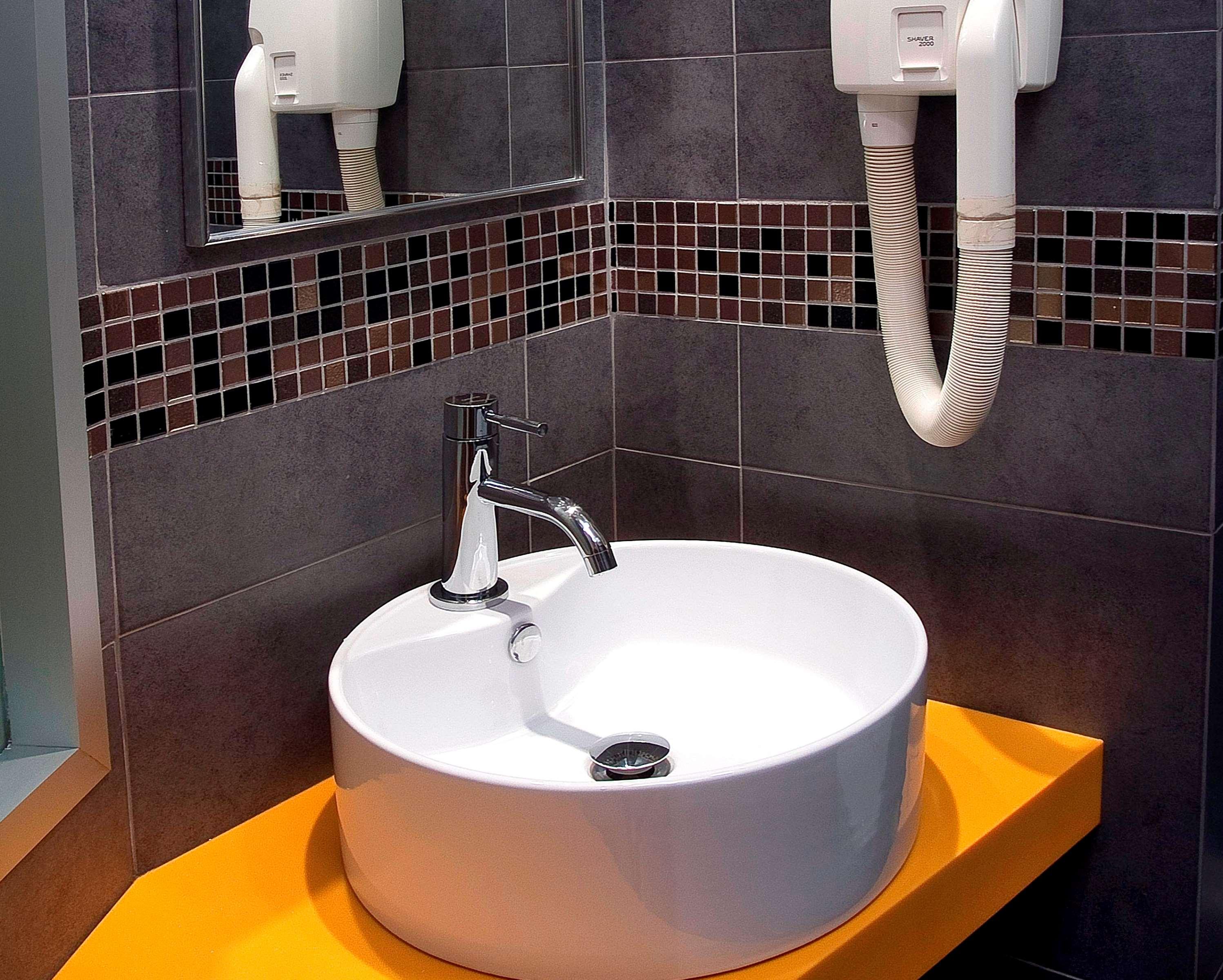 Amazon Hotel - photo