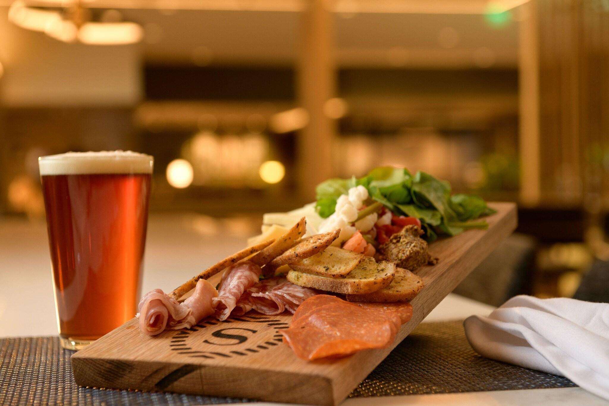 Sheraton Park Hotel at the Anaheim Resort by null