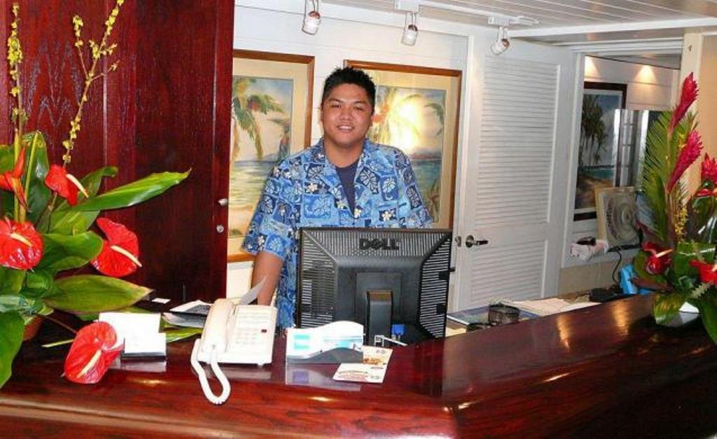 Marc Diamond Head Beach
