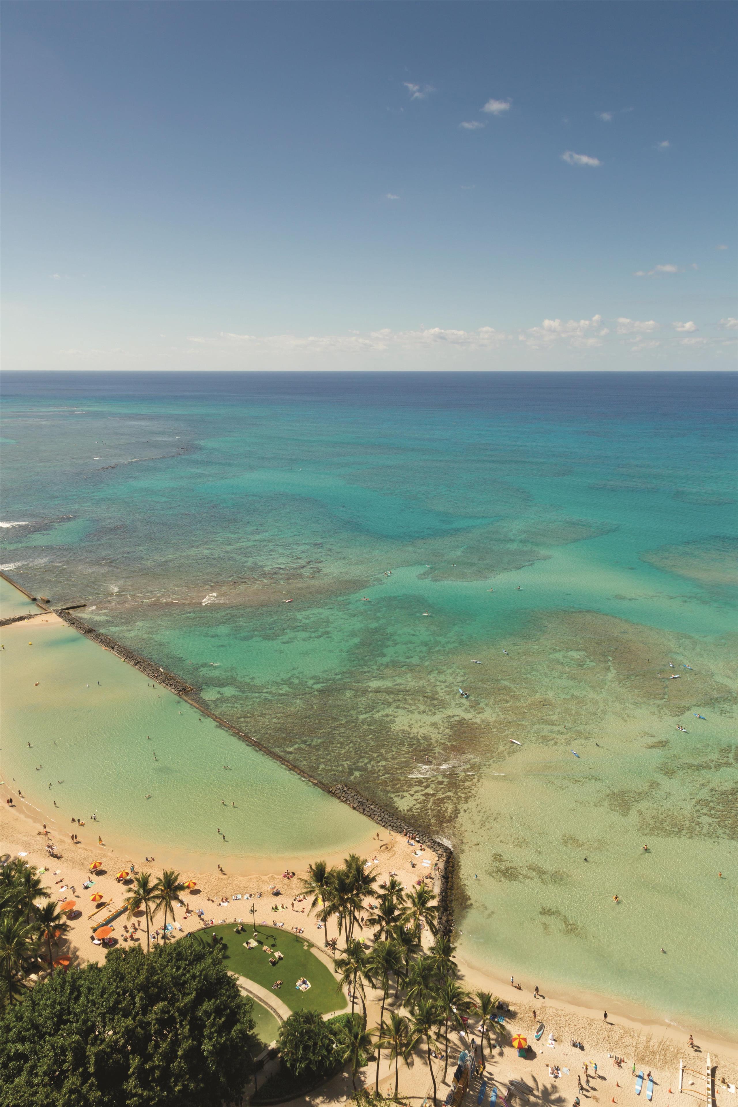 Hyatt Regency Waikiki Beach Resort And Spa