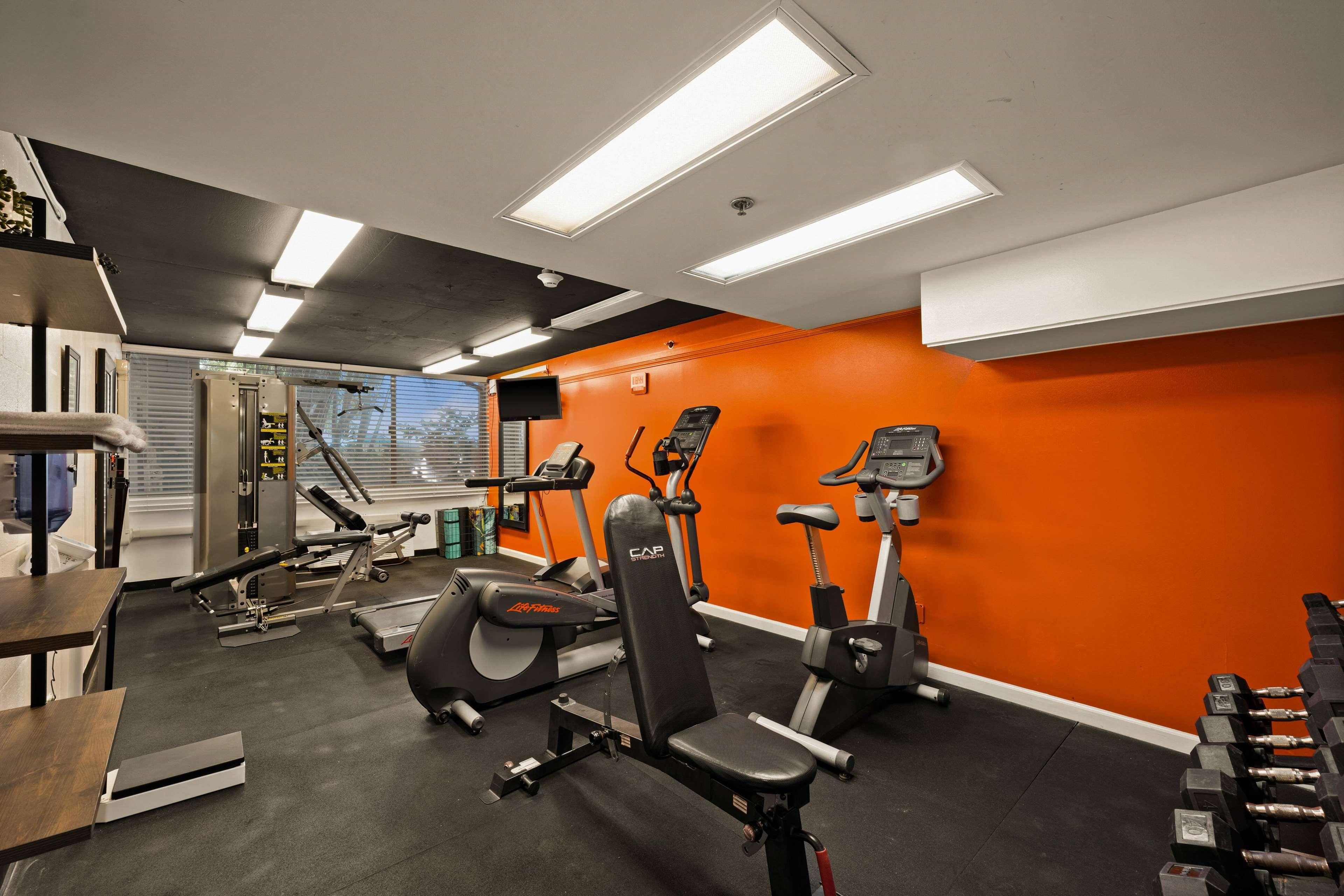 Airport Honolulu Hotel, Trademark Collection by Wyndham by null