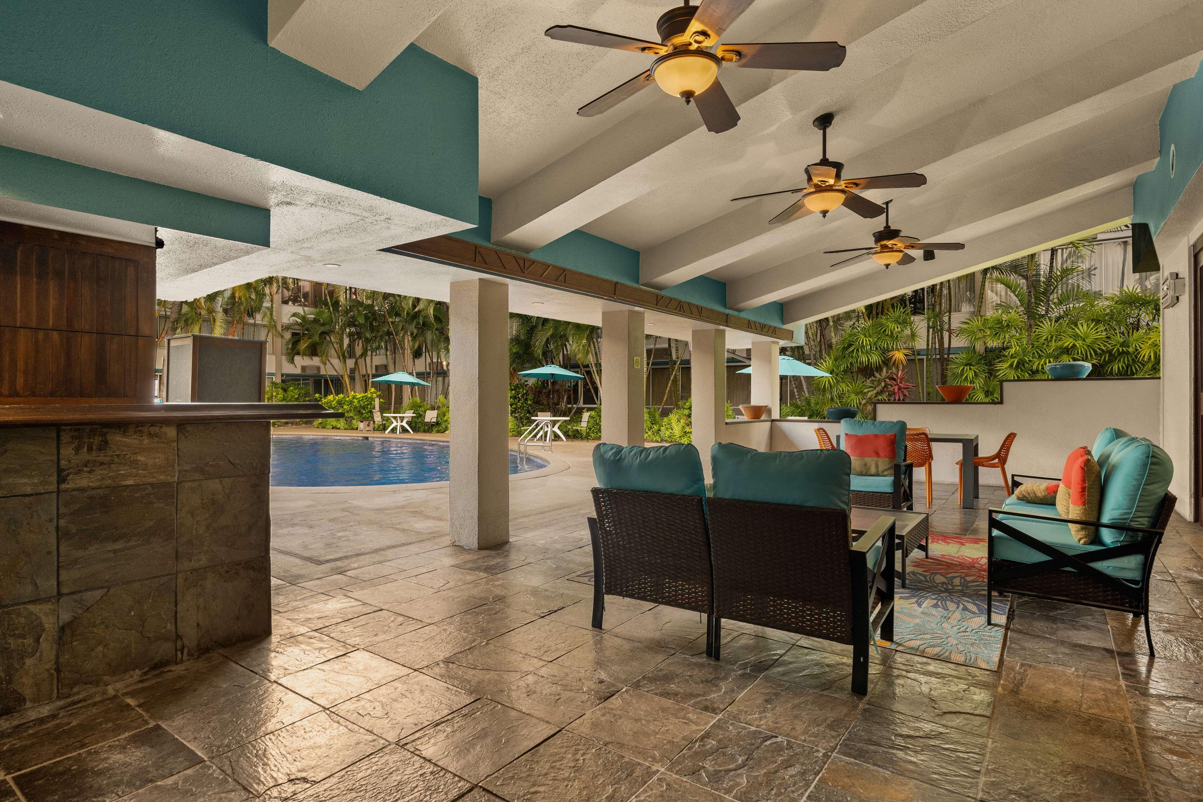 Airport Honolulu Hotel, Trademark Collection by Wyndham by null