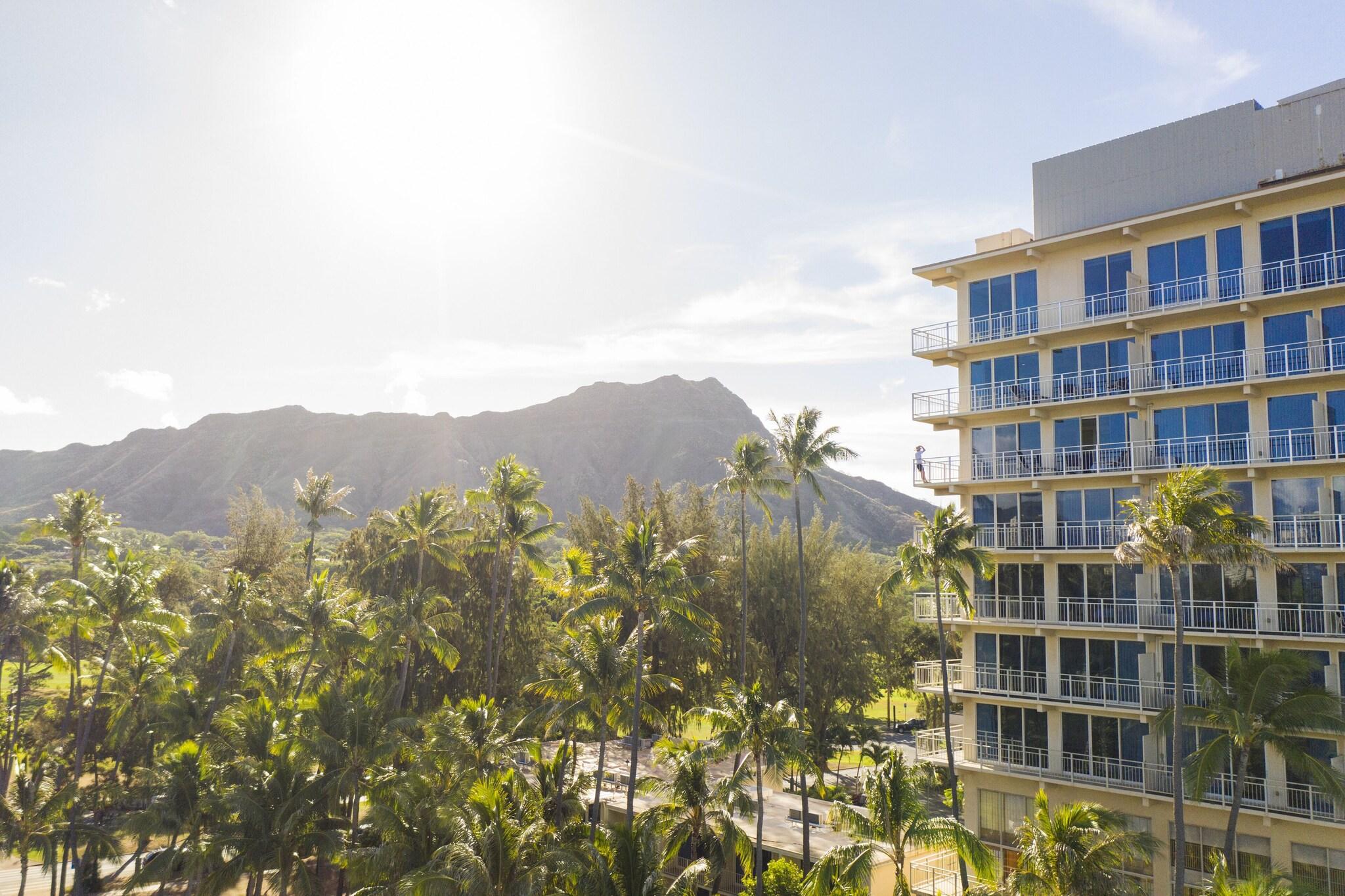 Kaimana Beach Hotel by null