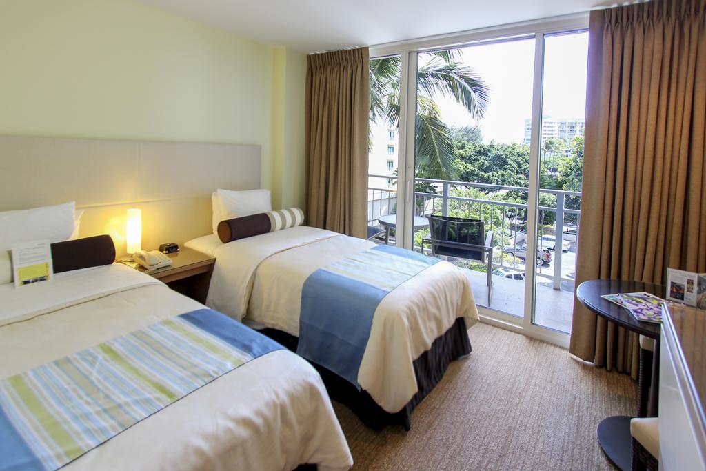 Kaimana Beach Hotel by null