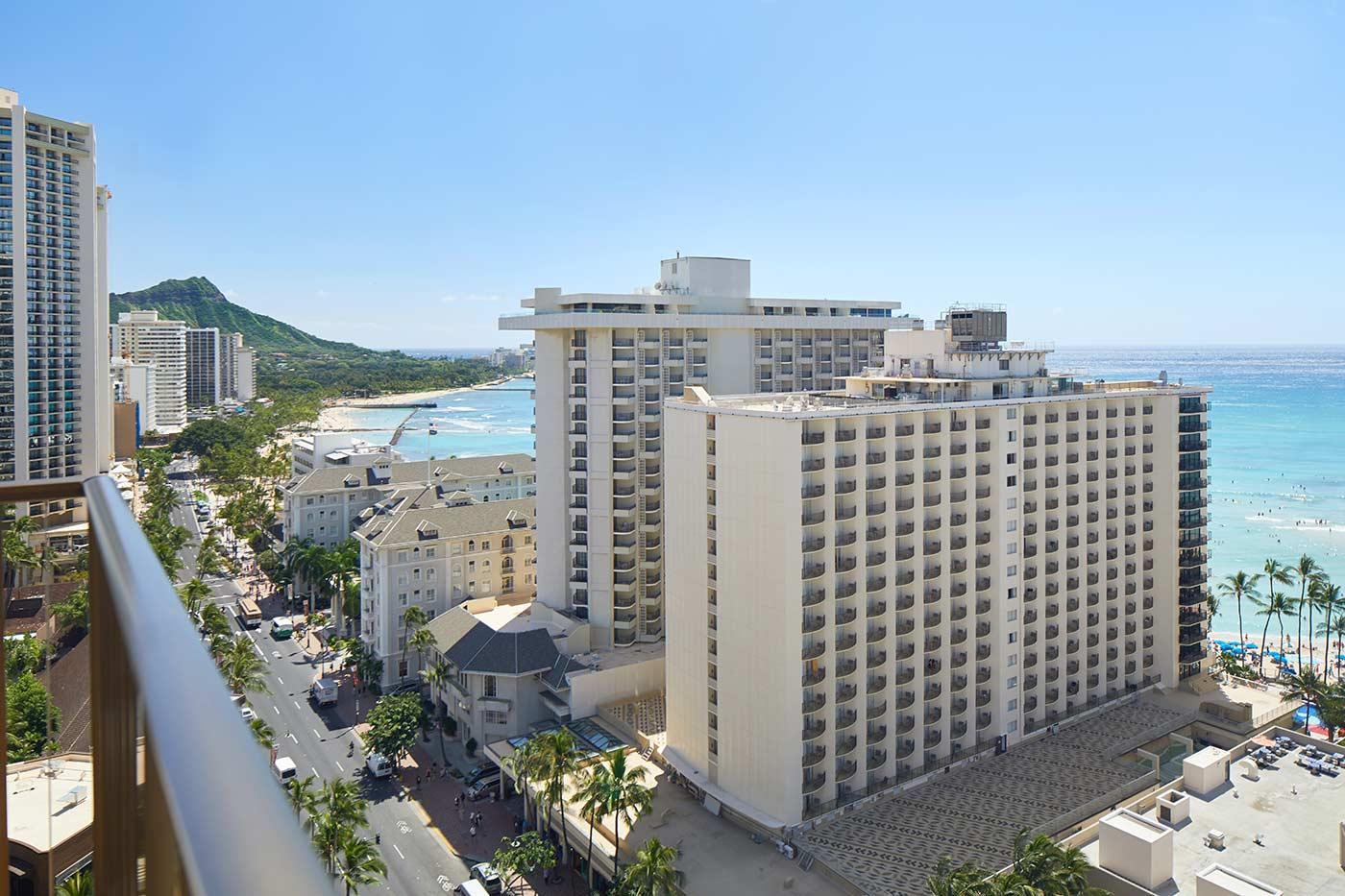 OUTRIGGER Waikiki Beachcomber Hotel by null